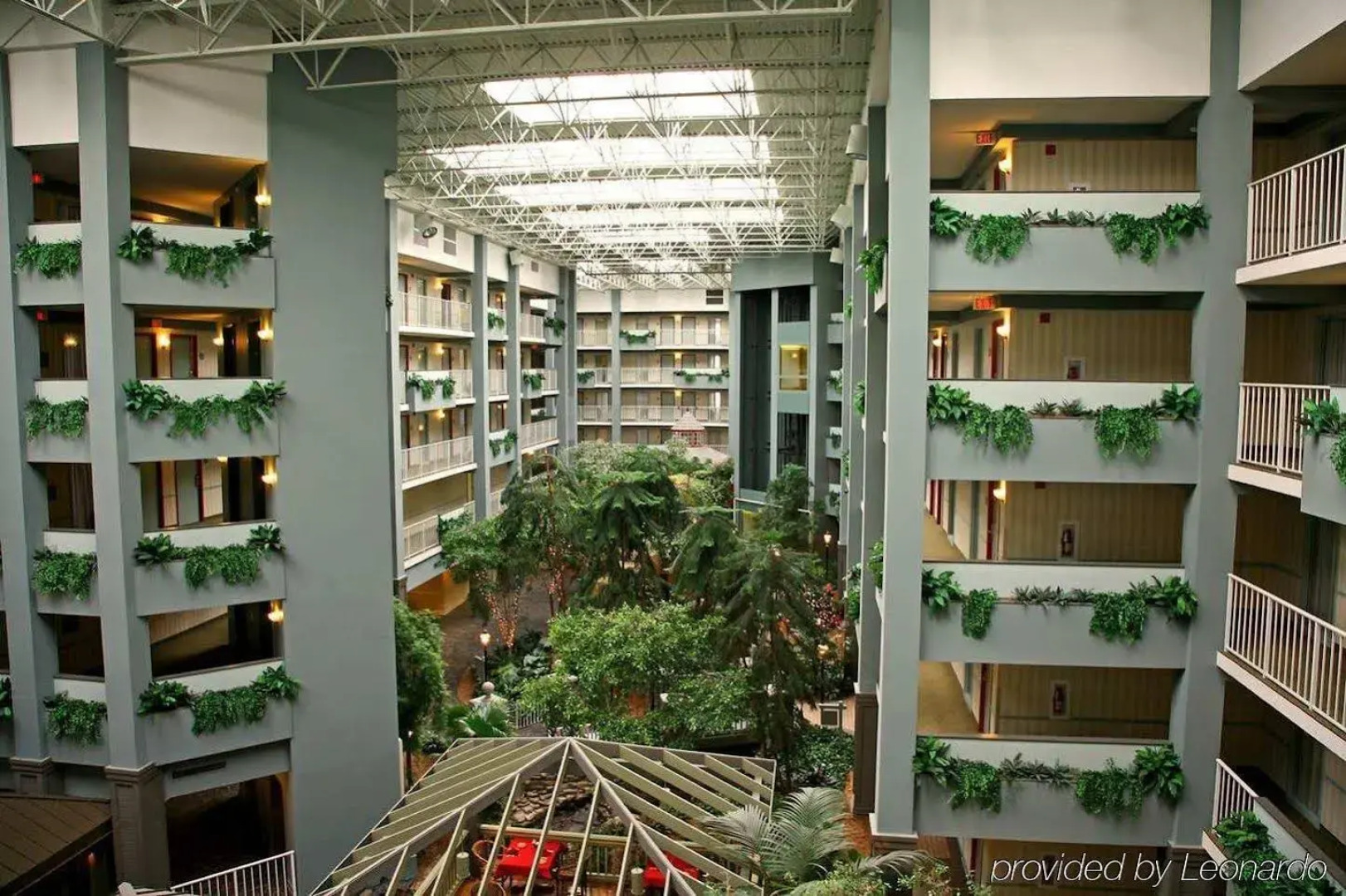Embassy Suites by Hilton Pittsburgh International Airport 