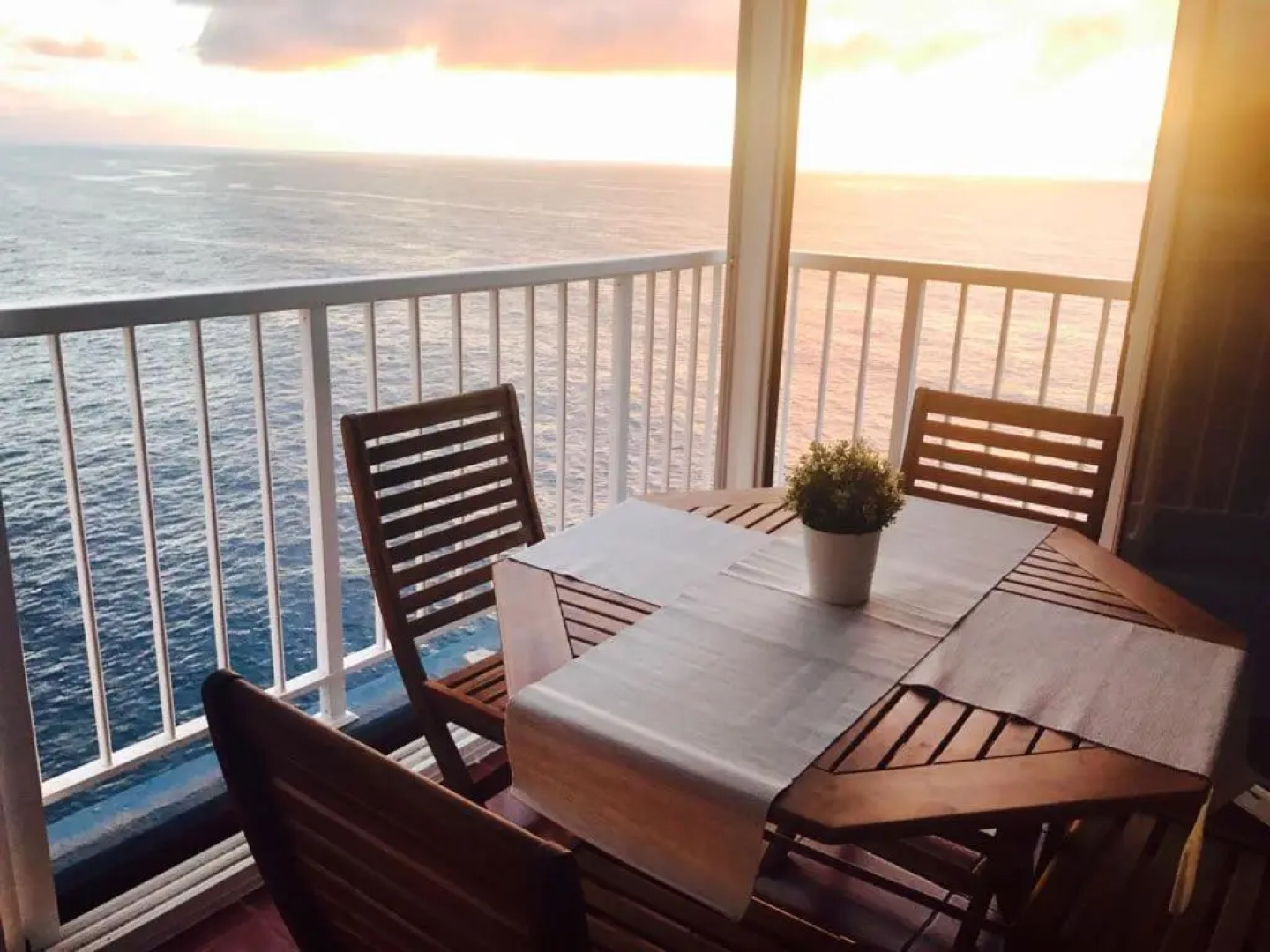 Apartment Inside the wave