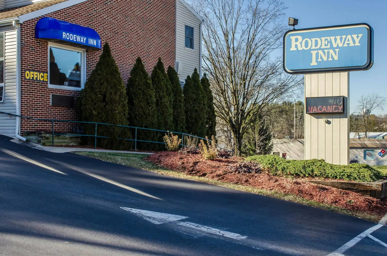 Rodeway Inn State College - near University
