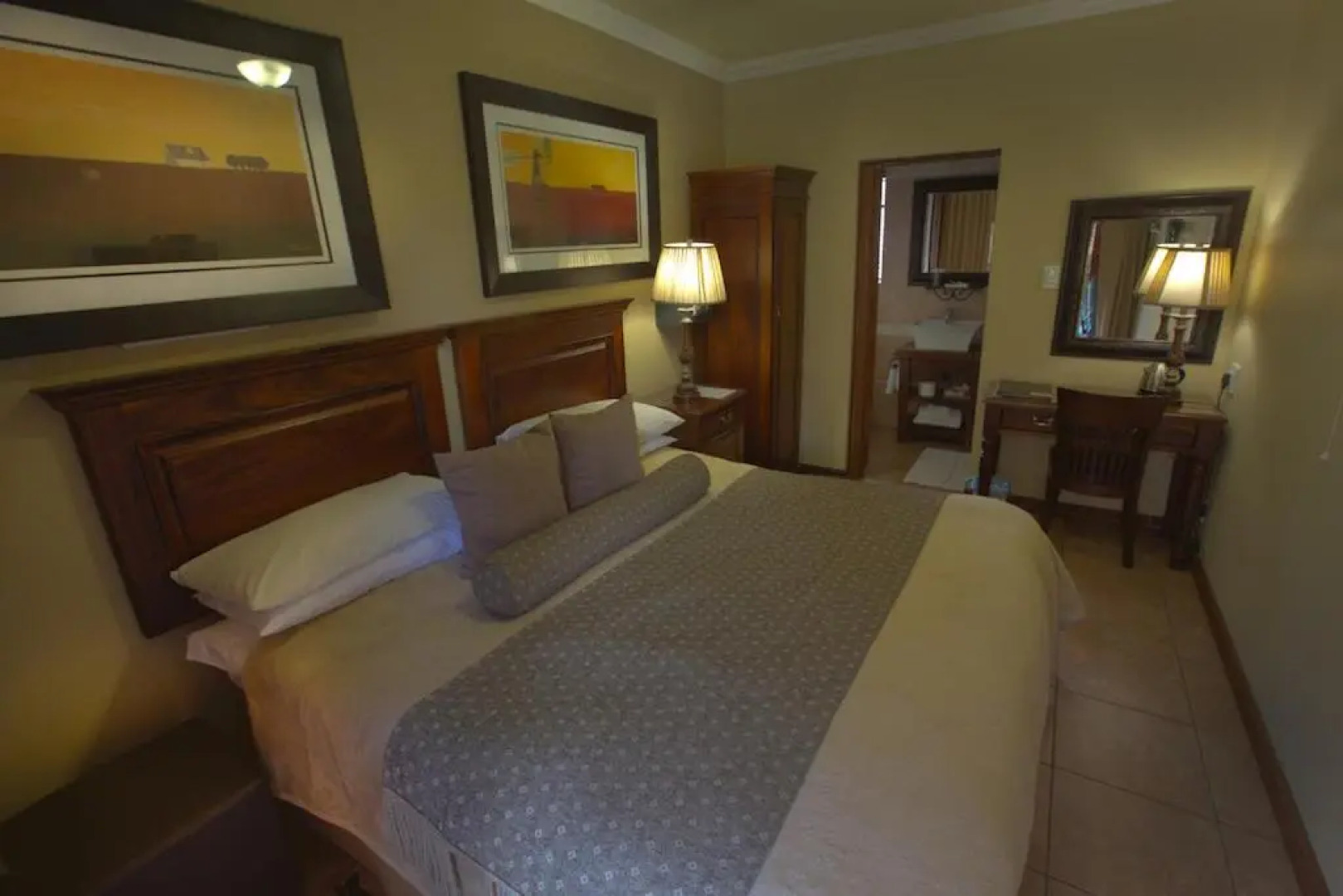 Le Cozmo Guest House