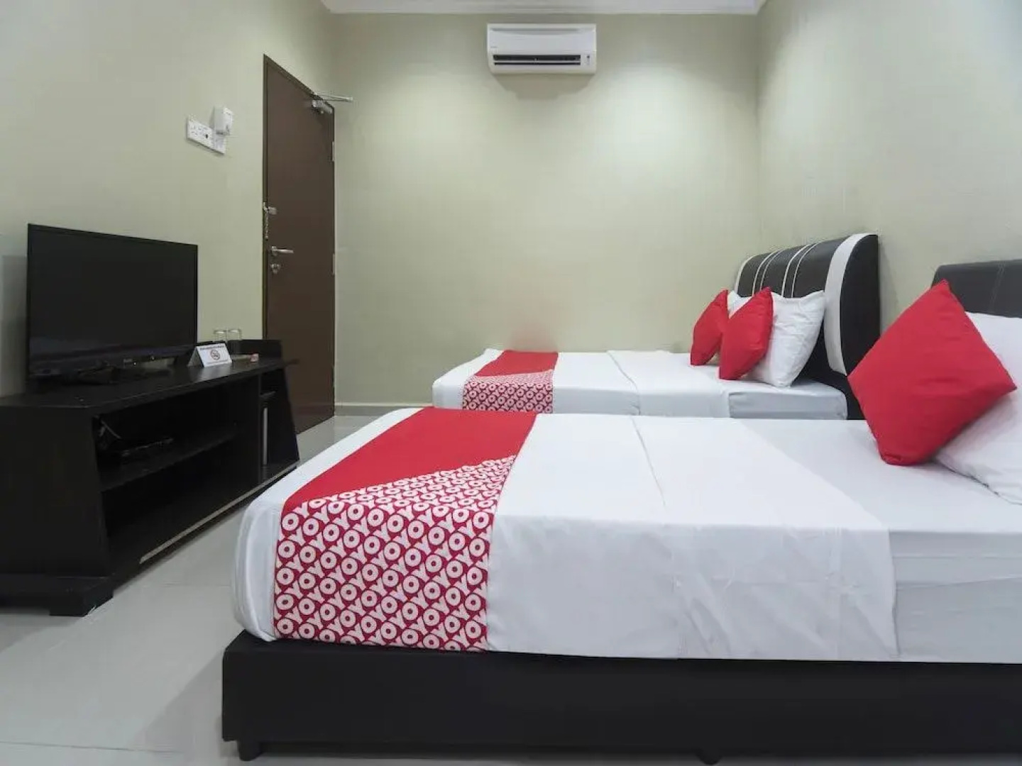 OYO 1180 Village View Motel