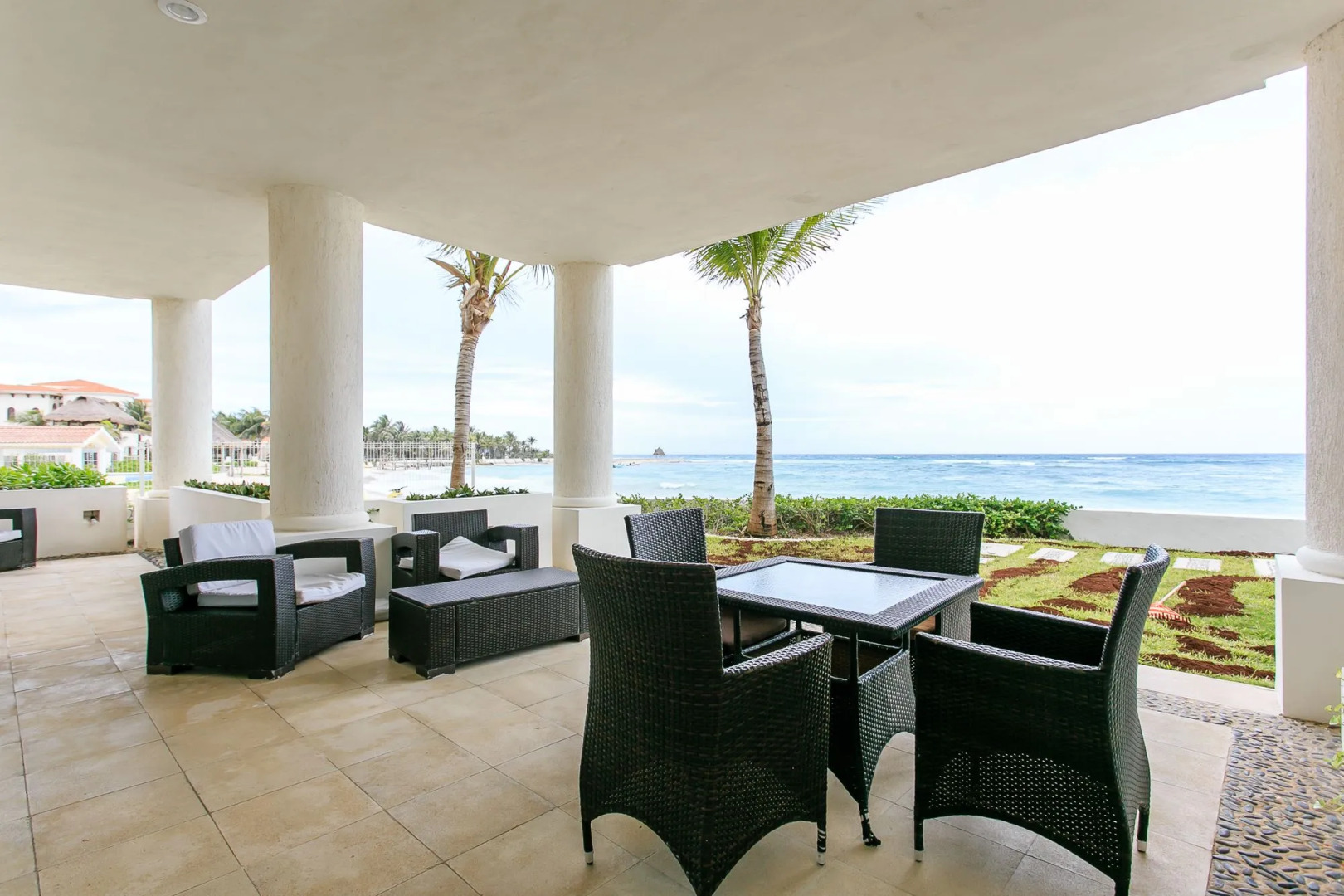 Okol Paraiso by Riviera Rentals