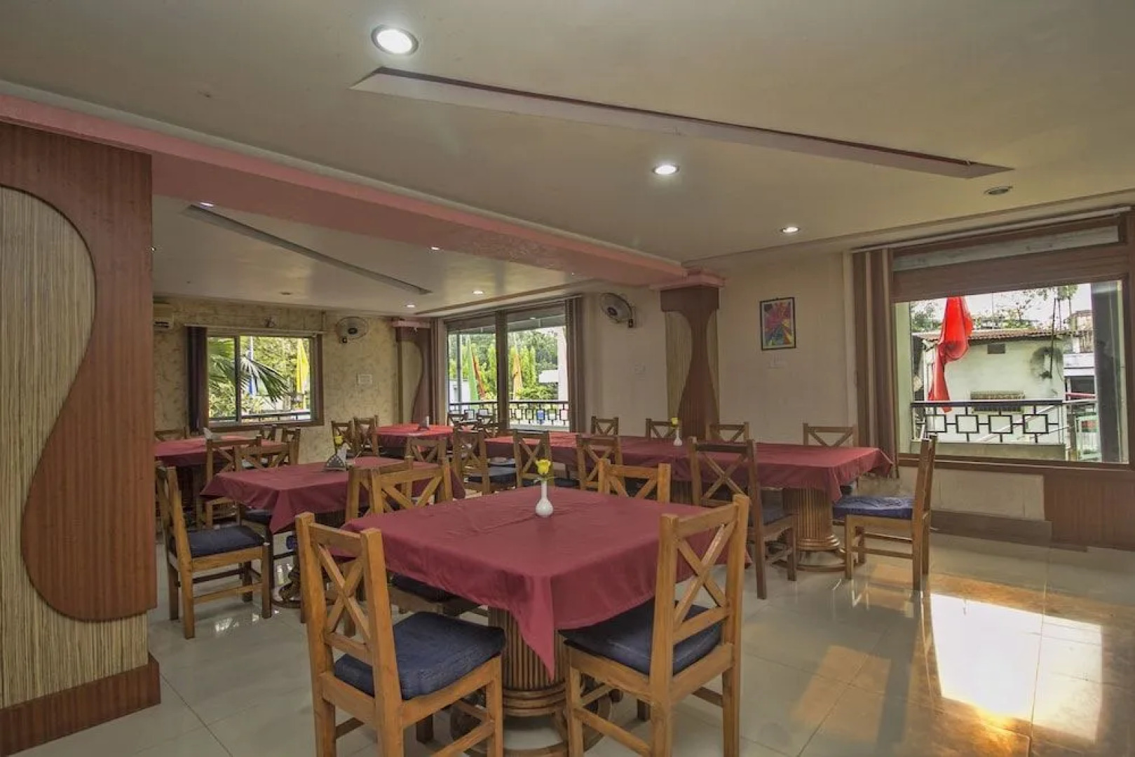 OYO 29736 Nandanik Palace