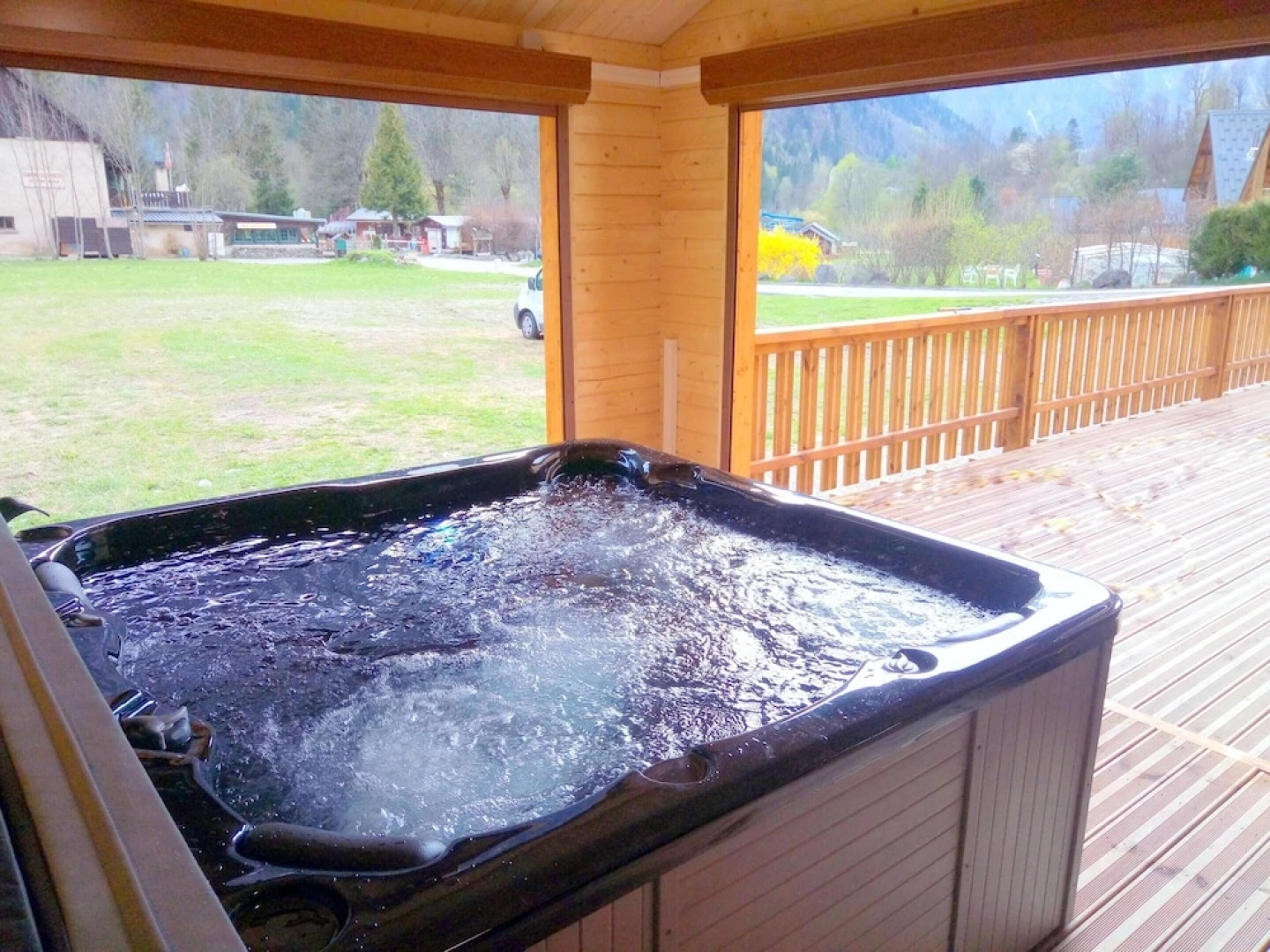 Chalet With 5 Bedrooms in Venosc, With Wonderful Mountain View, Enclos