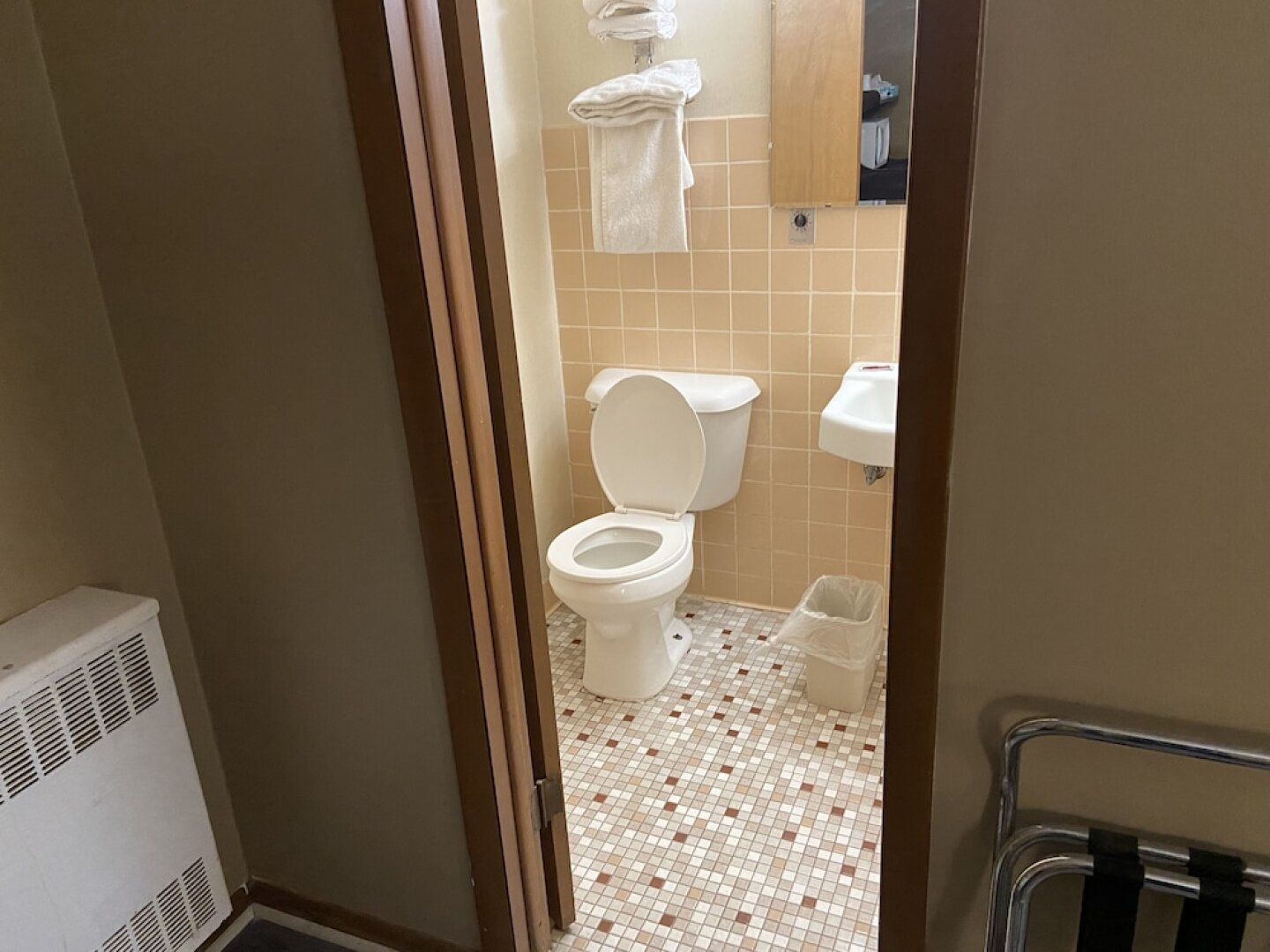 Colonial Inn Dyersville