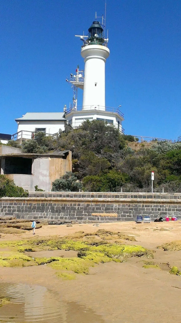 Springtide Studio Apartments