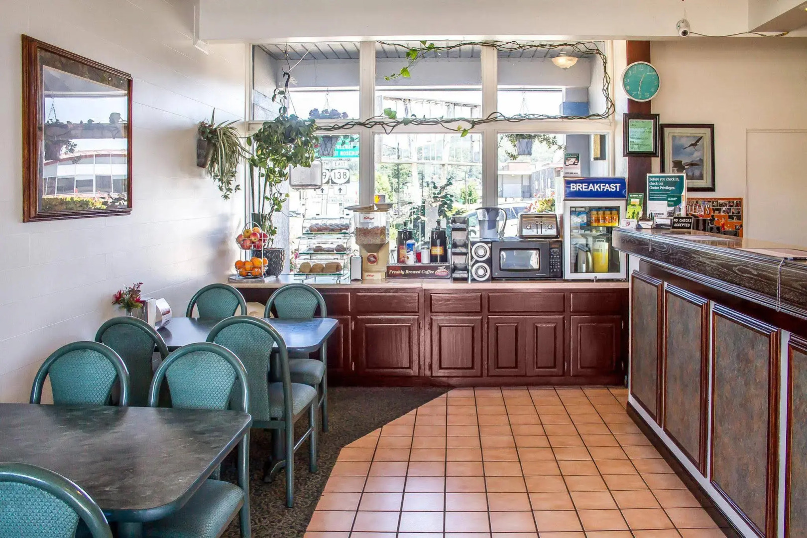 Rodeway Inn & Suites Roseburg