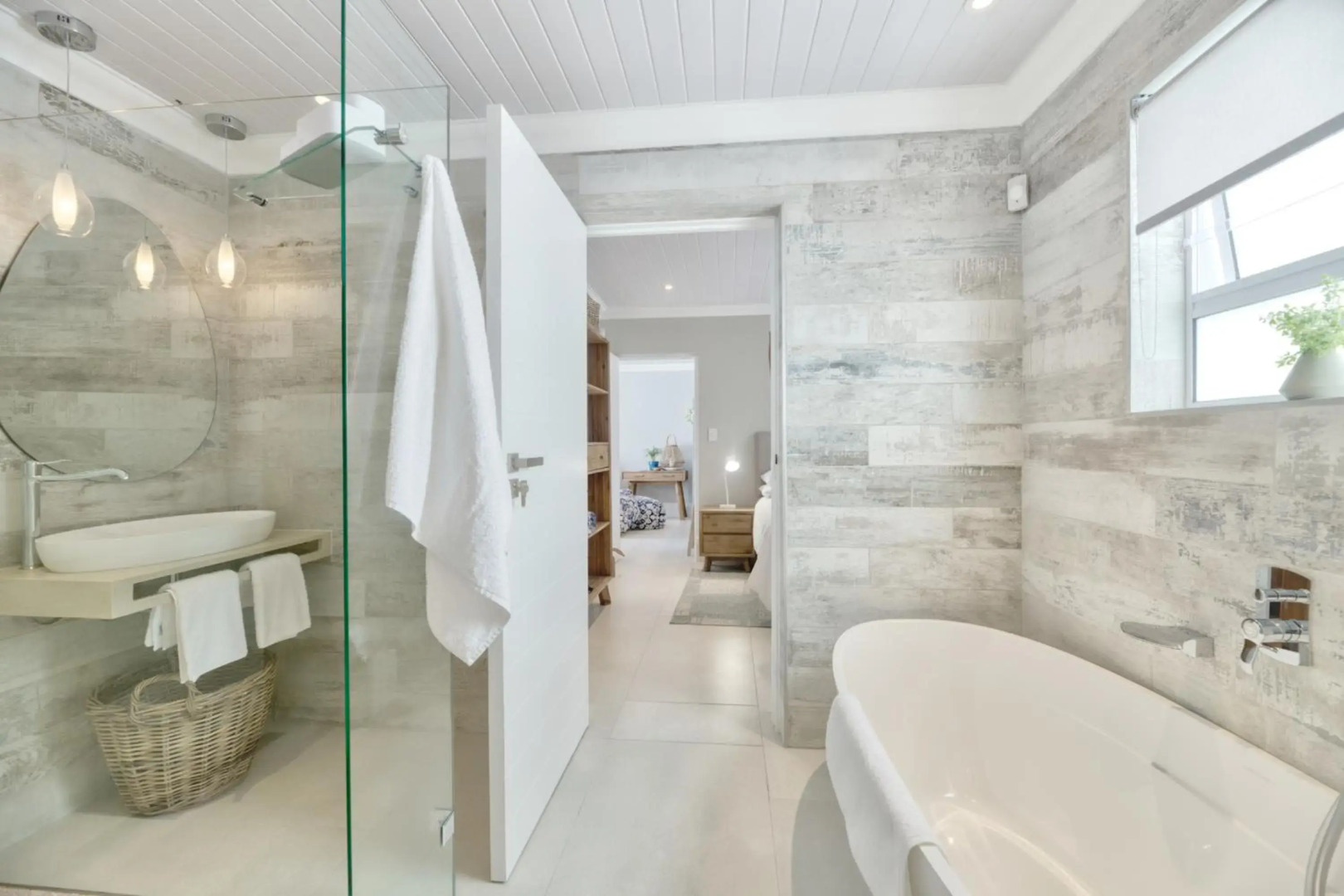 Spring Tide on 28 Main Struisbaai