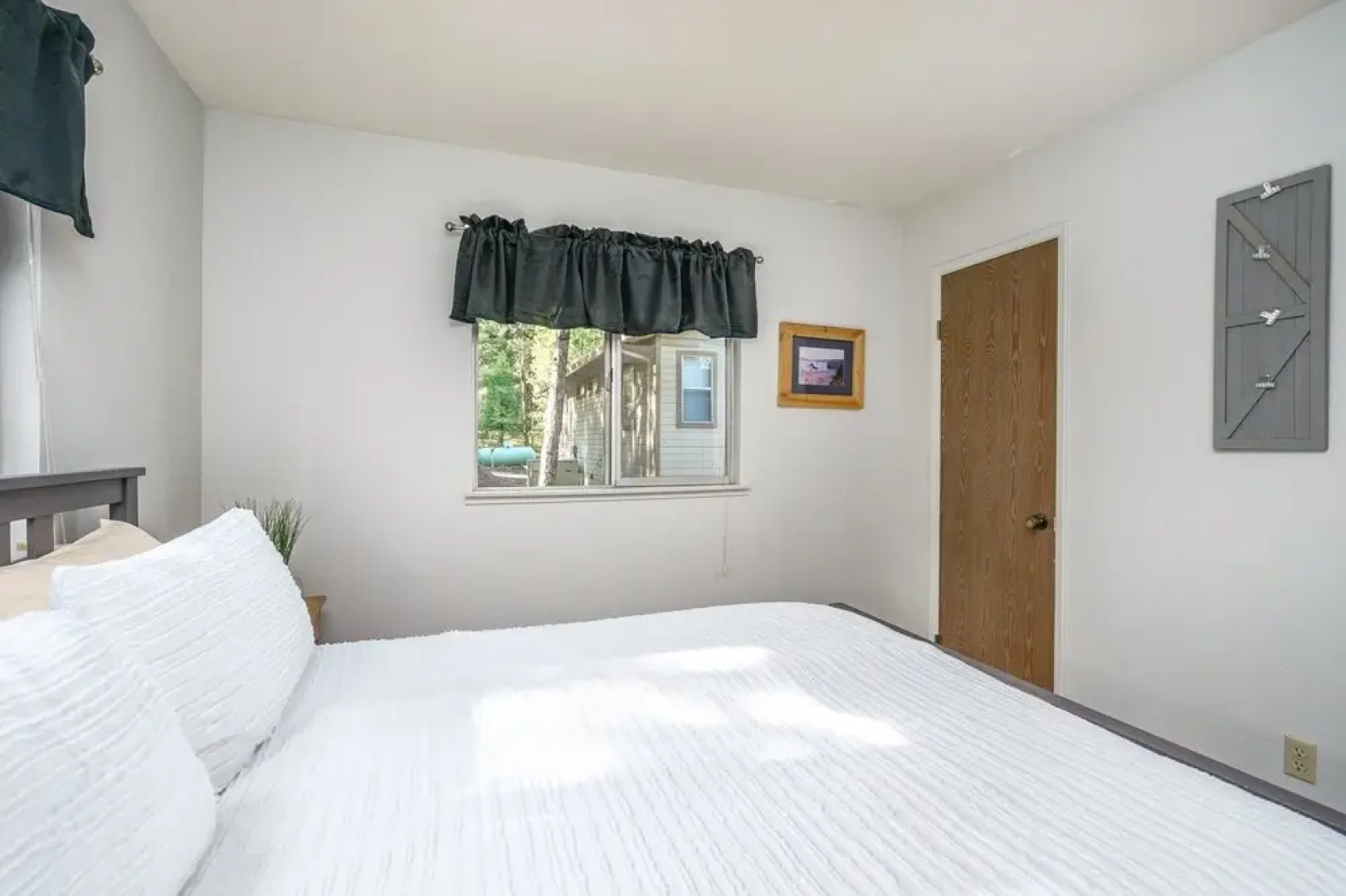 The Treetops - Beautiful Mountain Views Abound When You Stay at The Treetops by Yosemite Region Resorts