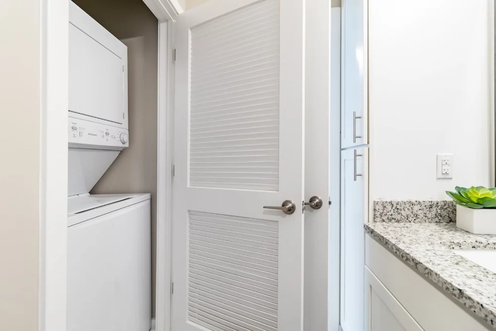 98 Walkscore Downtown Condos by Barsala