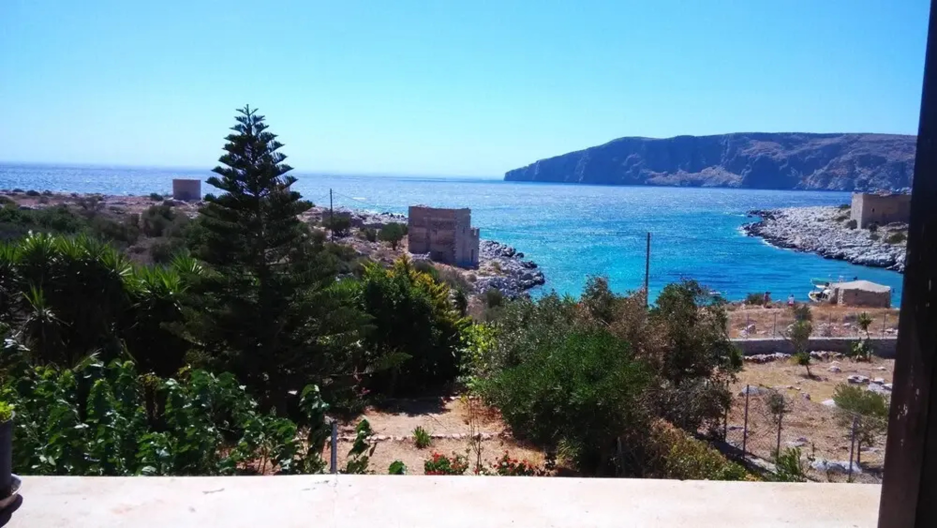 Studio in Gialia, With Wonderful sea View and Enclosed Garden