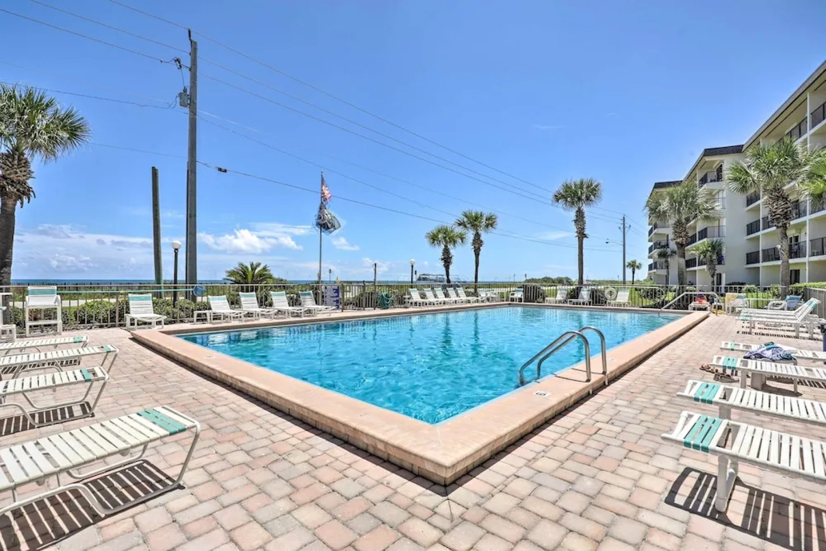 Ormond Beach Condo w/ Ocean Views & Community Pool