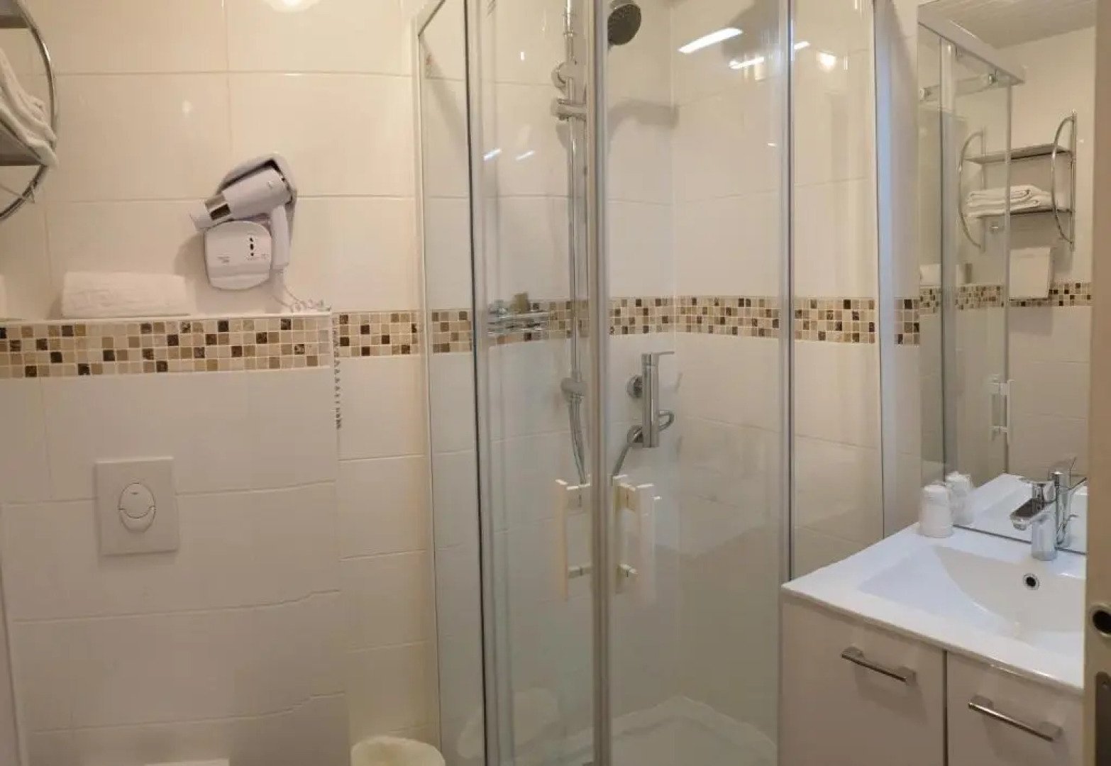 FASTHOTEL LE RALE DES GENETS - Un hôtel FH COLLECTION