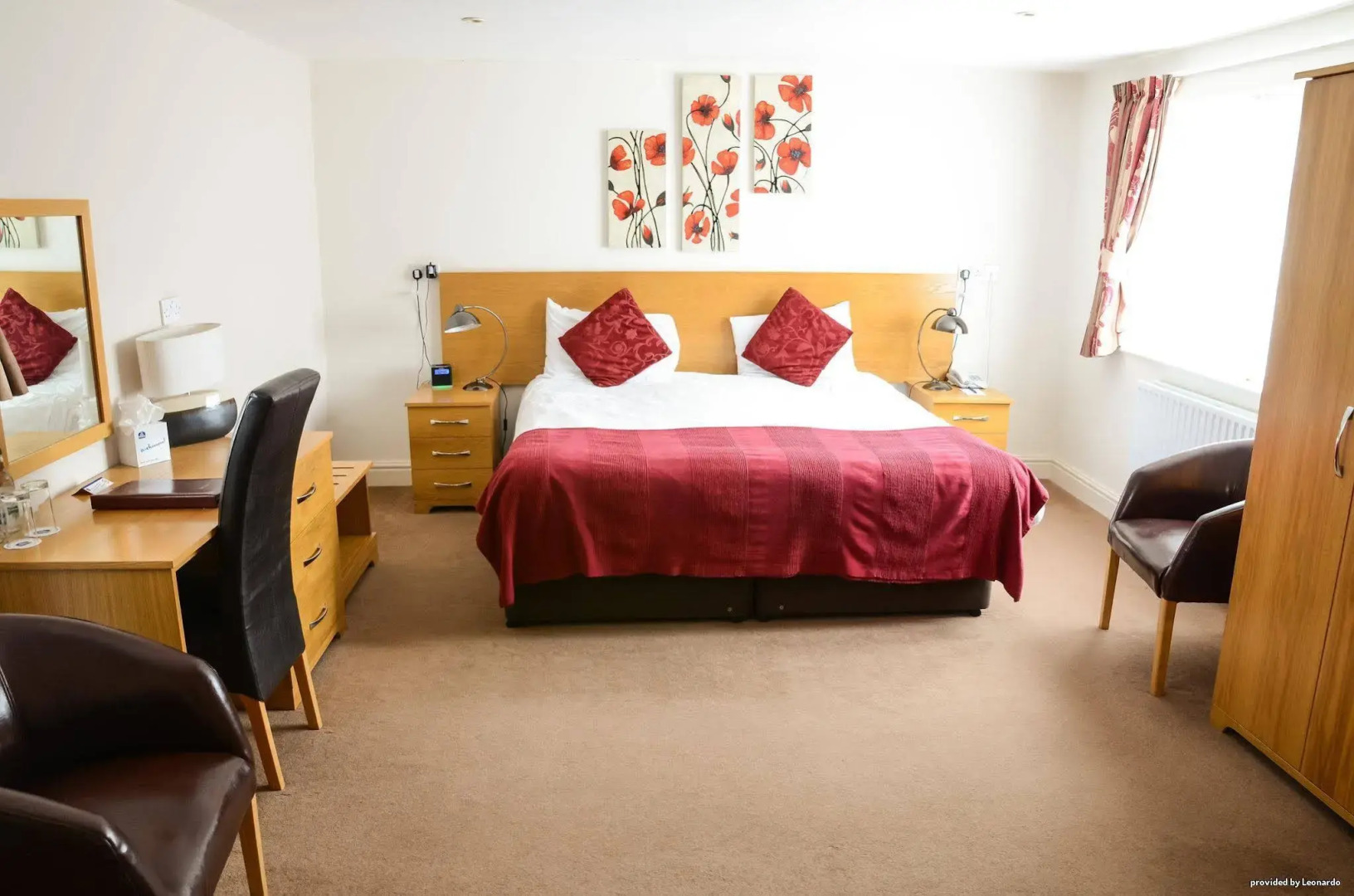 Pettifers Freehouse Hotel