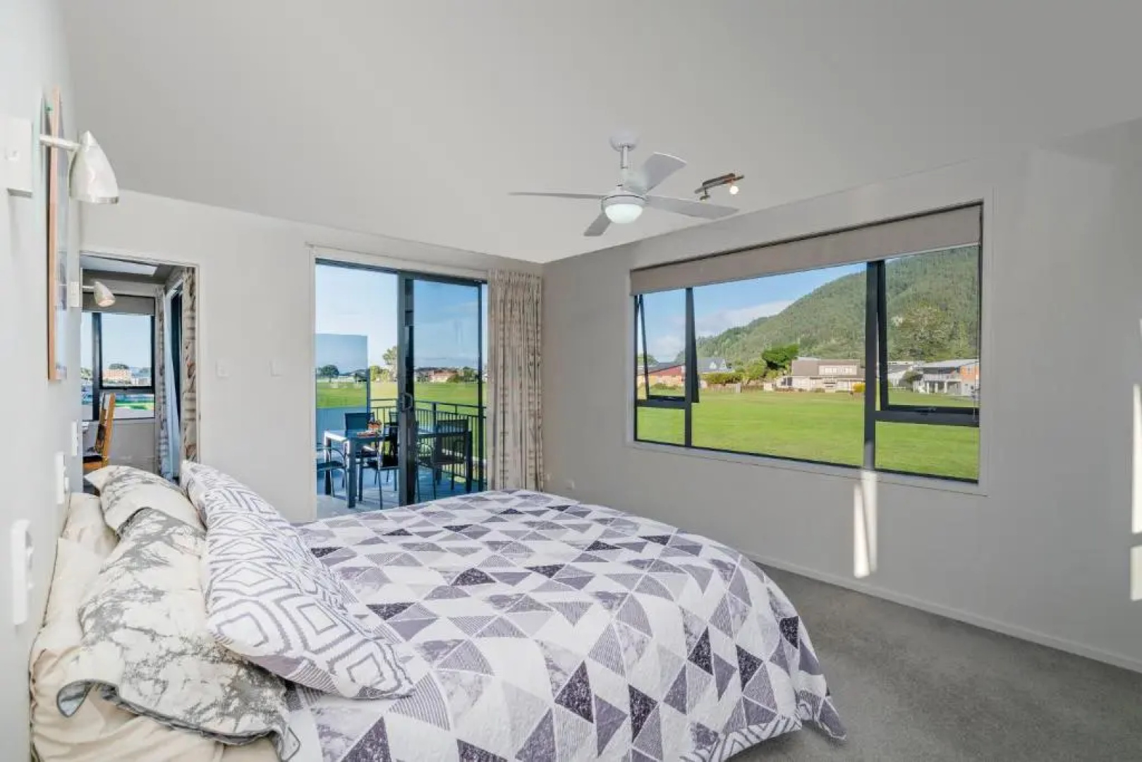 Pauanui Hangar Retreat - Pauanui Holiday Home