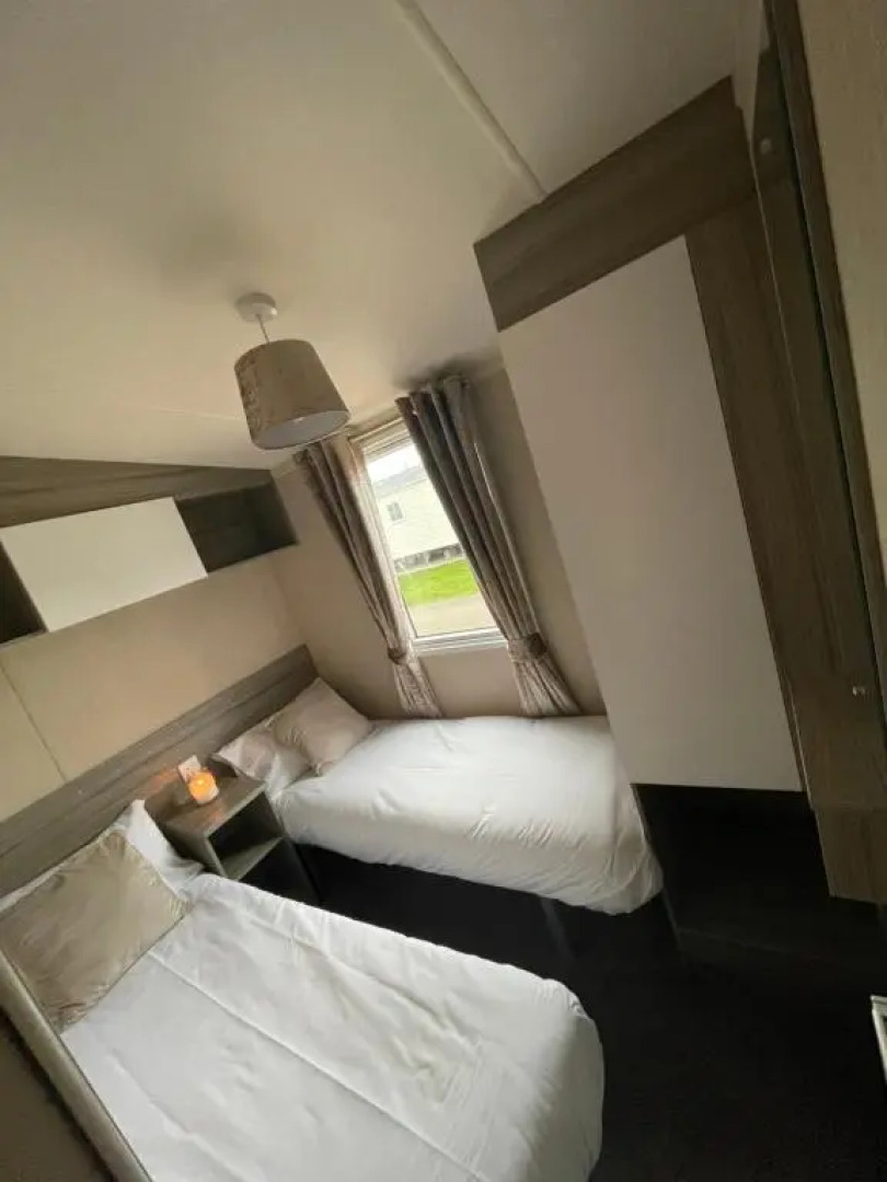 Delightful 6 Berth Holiday Home with Decking Area