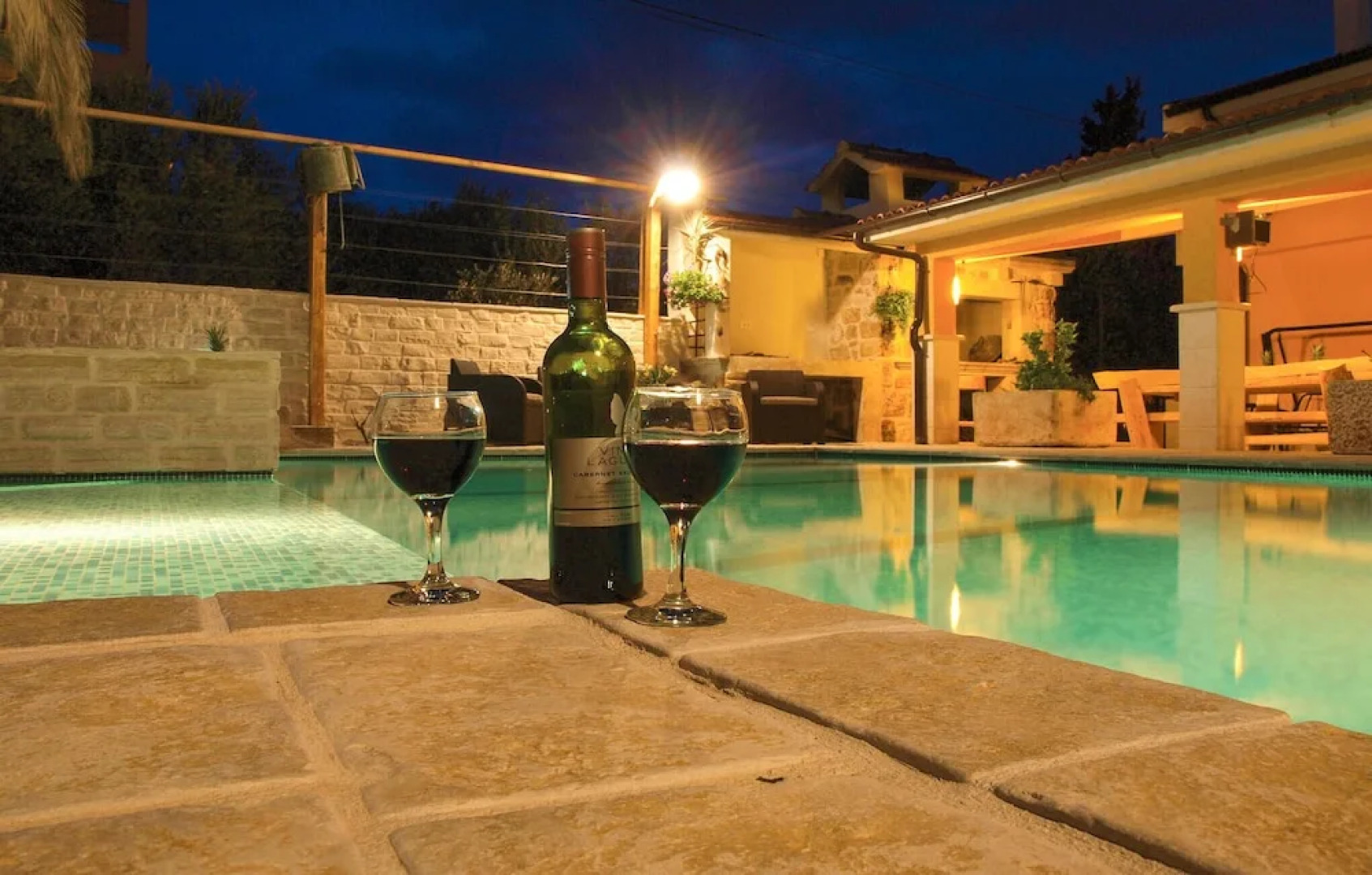 Beautiful Home in Brodarica With Wifi and 4 Bedrooms