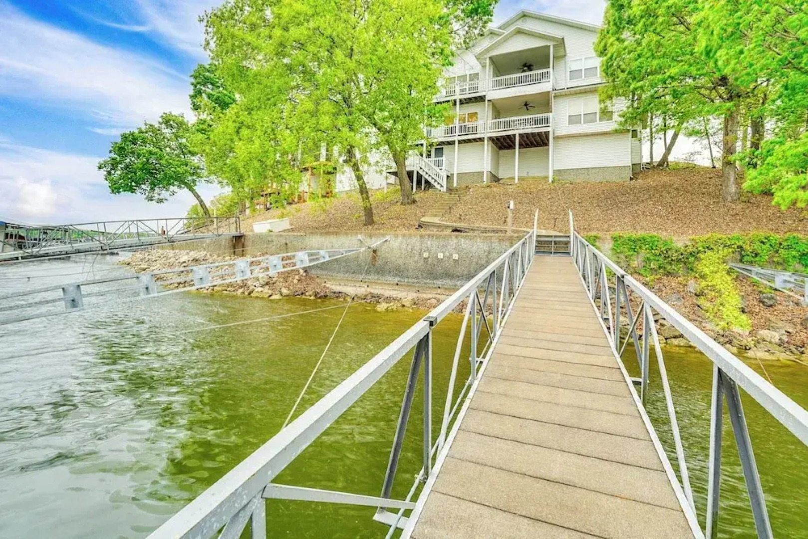 Swim, Boat & Fish: Townhome on Lake of the Ozarks