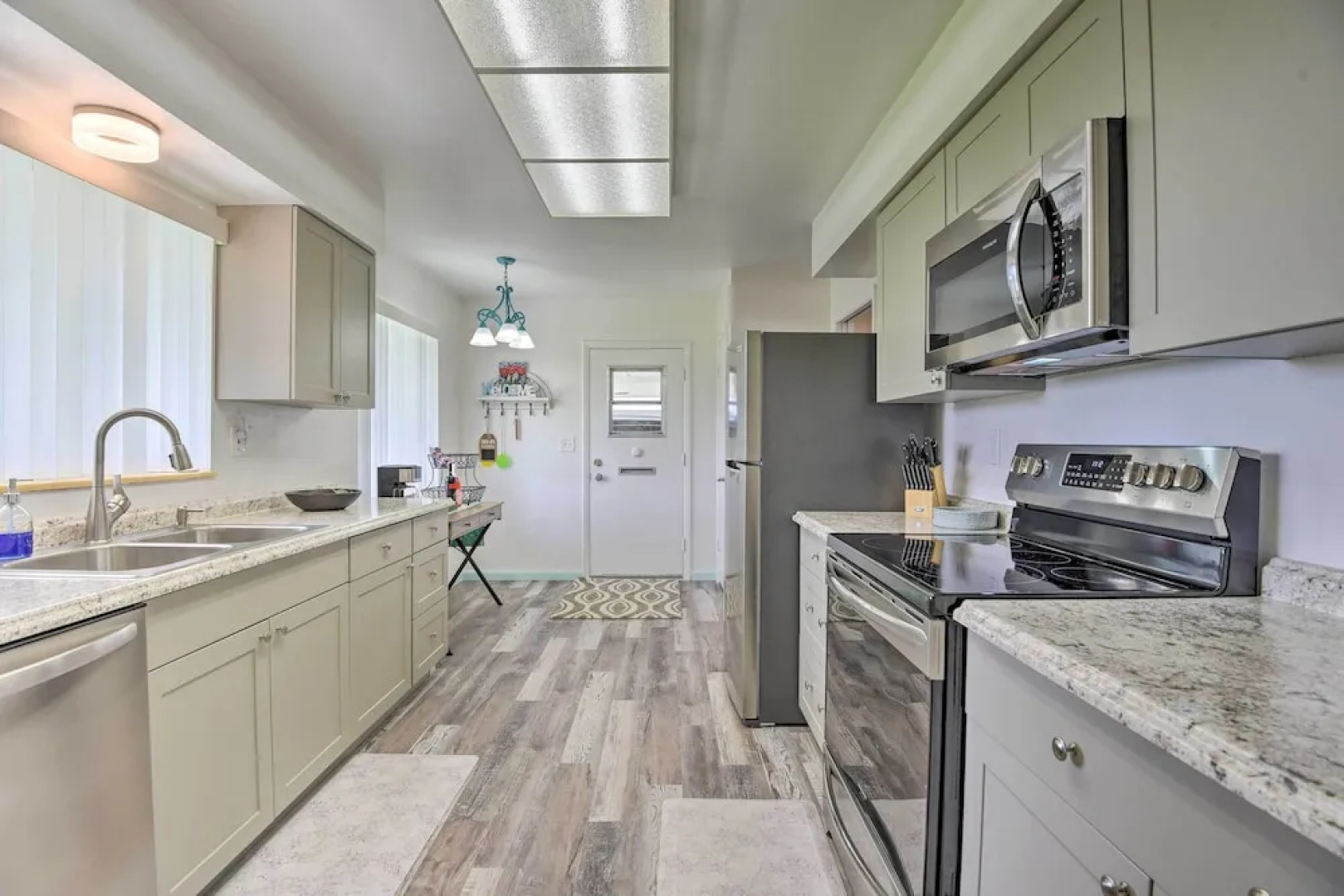 Ranch-style House w/ Pool Access in 55 + Community