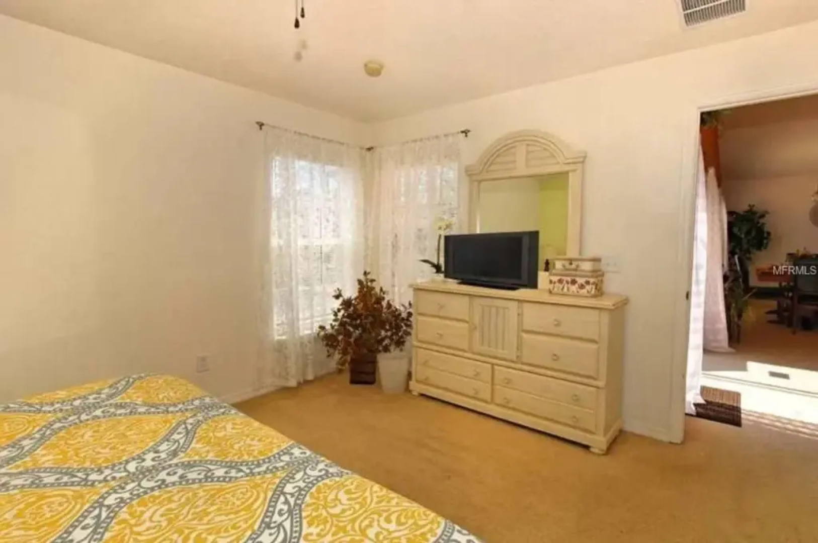 Fabulous 3 Bed Villa - Privacy & South Facing Pool, Davenport, US