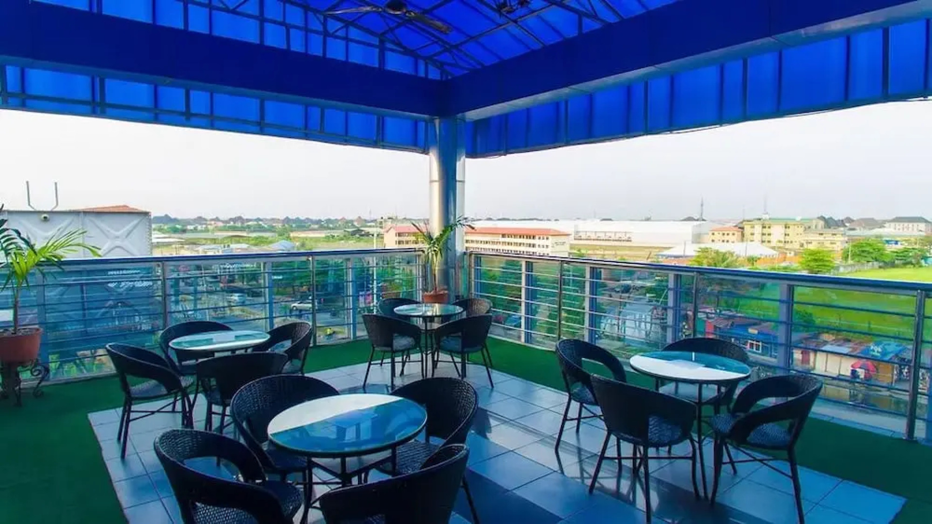 MountRoyal Centre Hotel and Suites