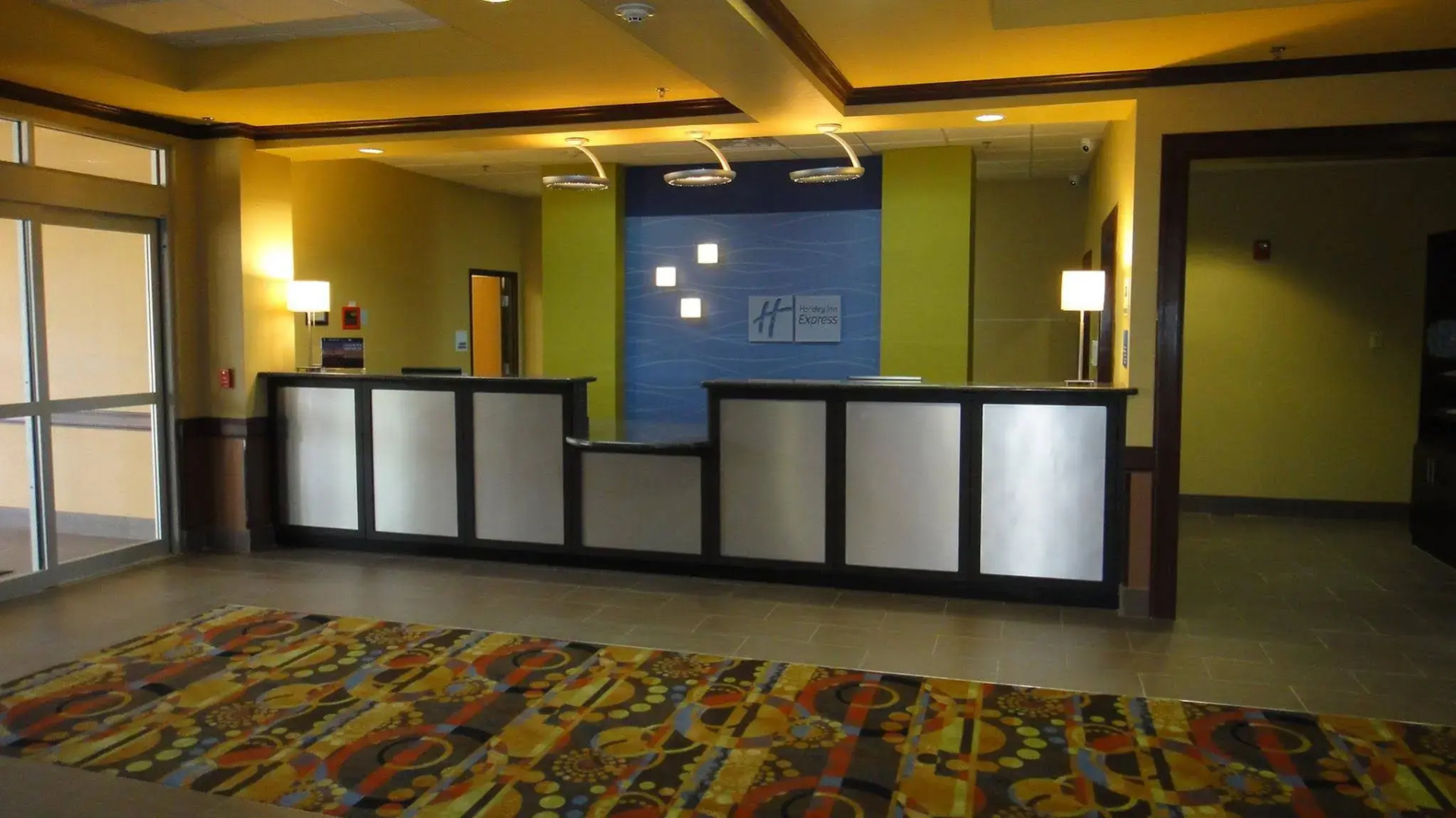 Holiday Inn Express & Suites Clarion by IHG