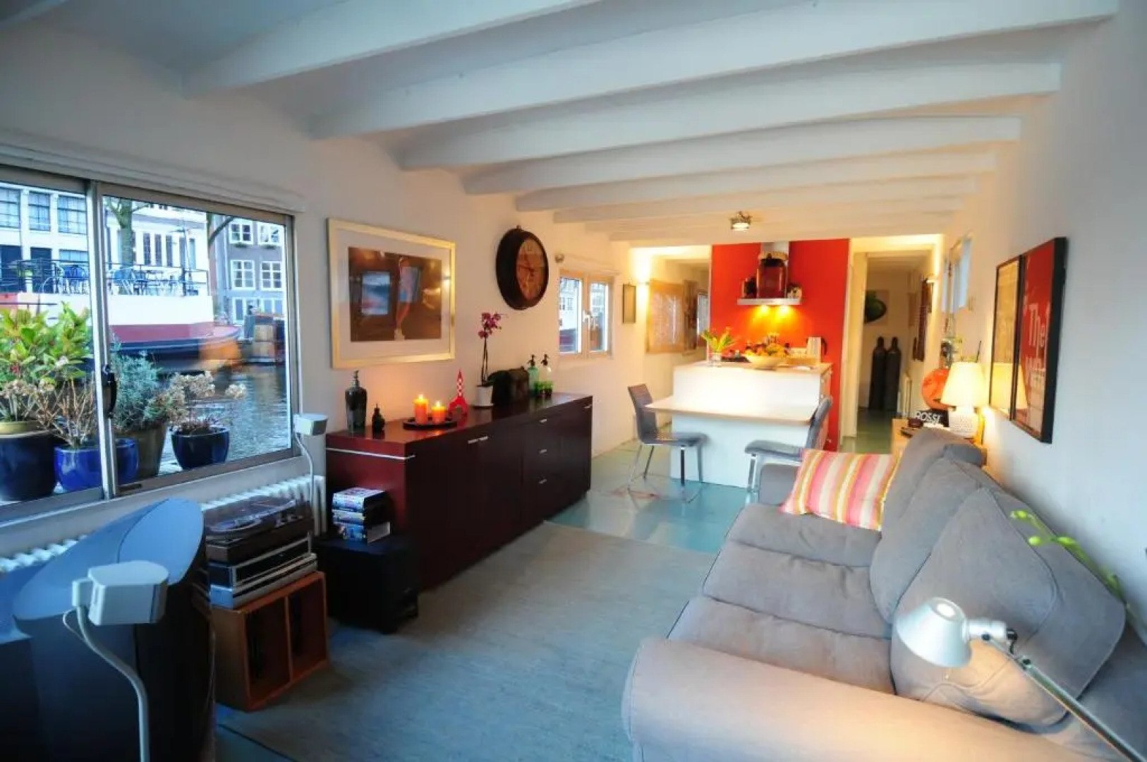 Pantheos Top Houseboat