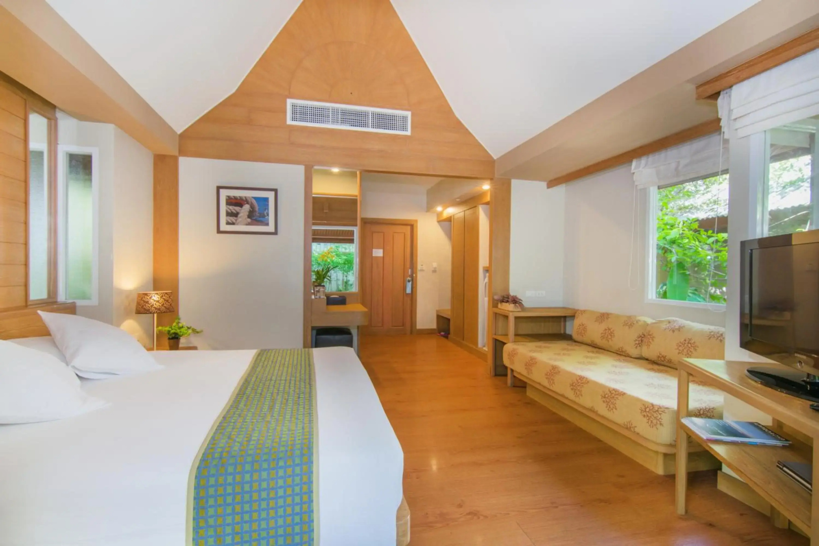 Veranda Lodge Hotel
