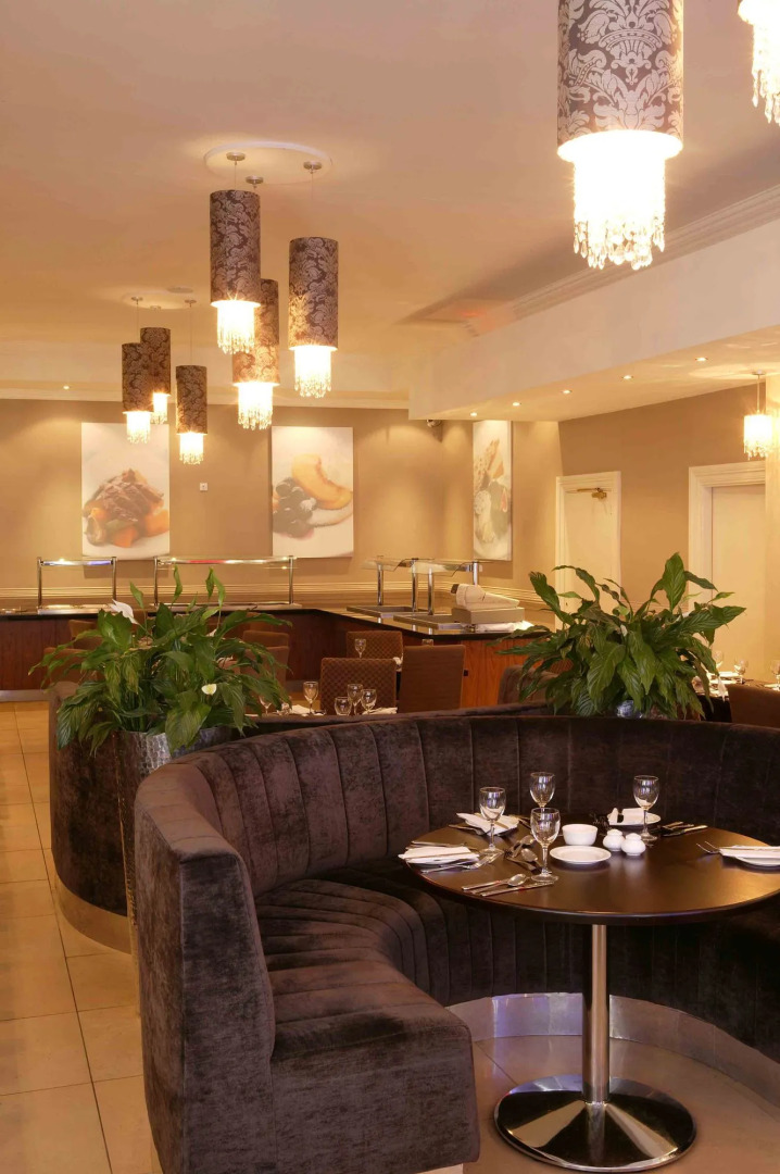 Killarney Oaks Hotel