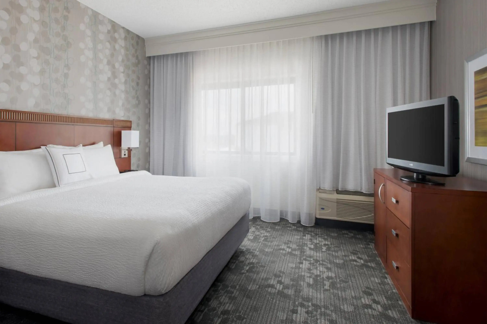 Courtyard Syracuse Carrier Circle