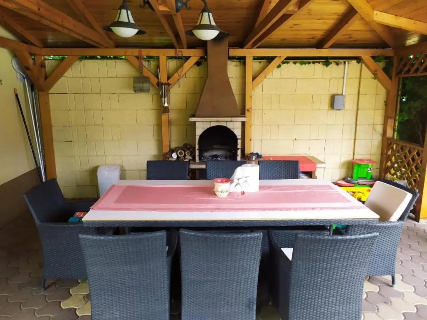 Garden & Pool apartment