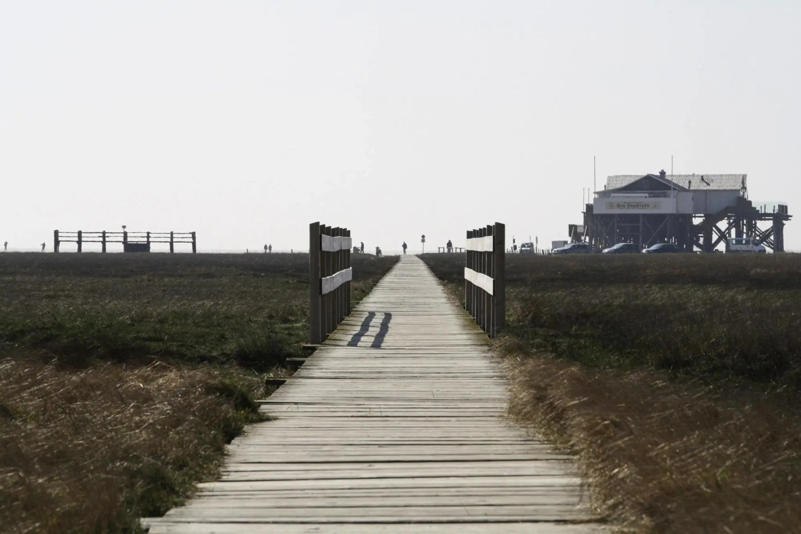 Apartment, Tating in Tating