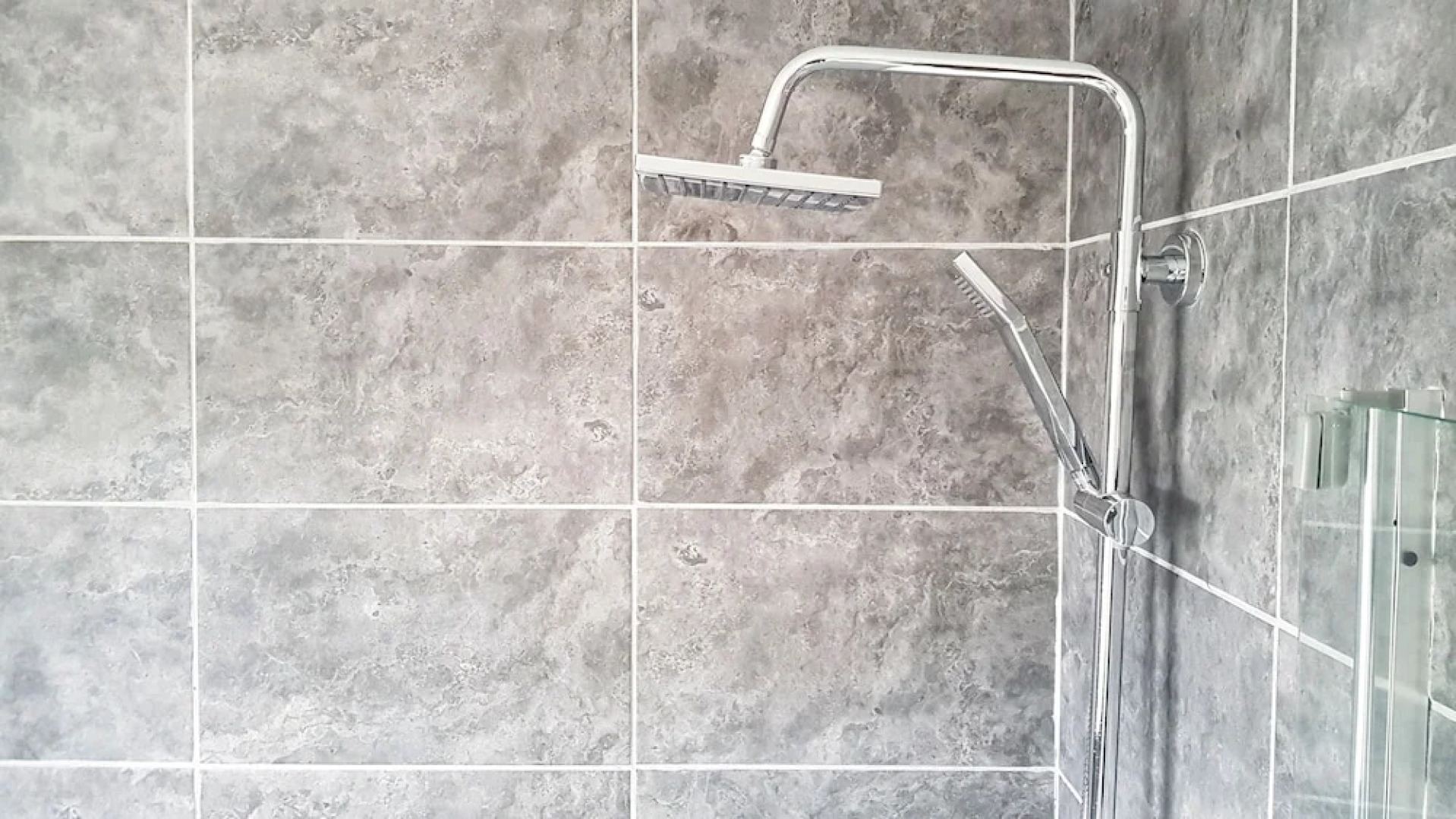 Ideal Home away in Smithalls, Bolton