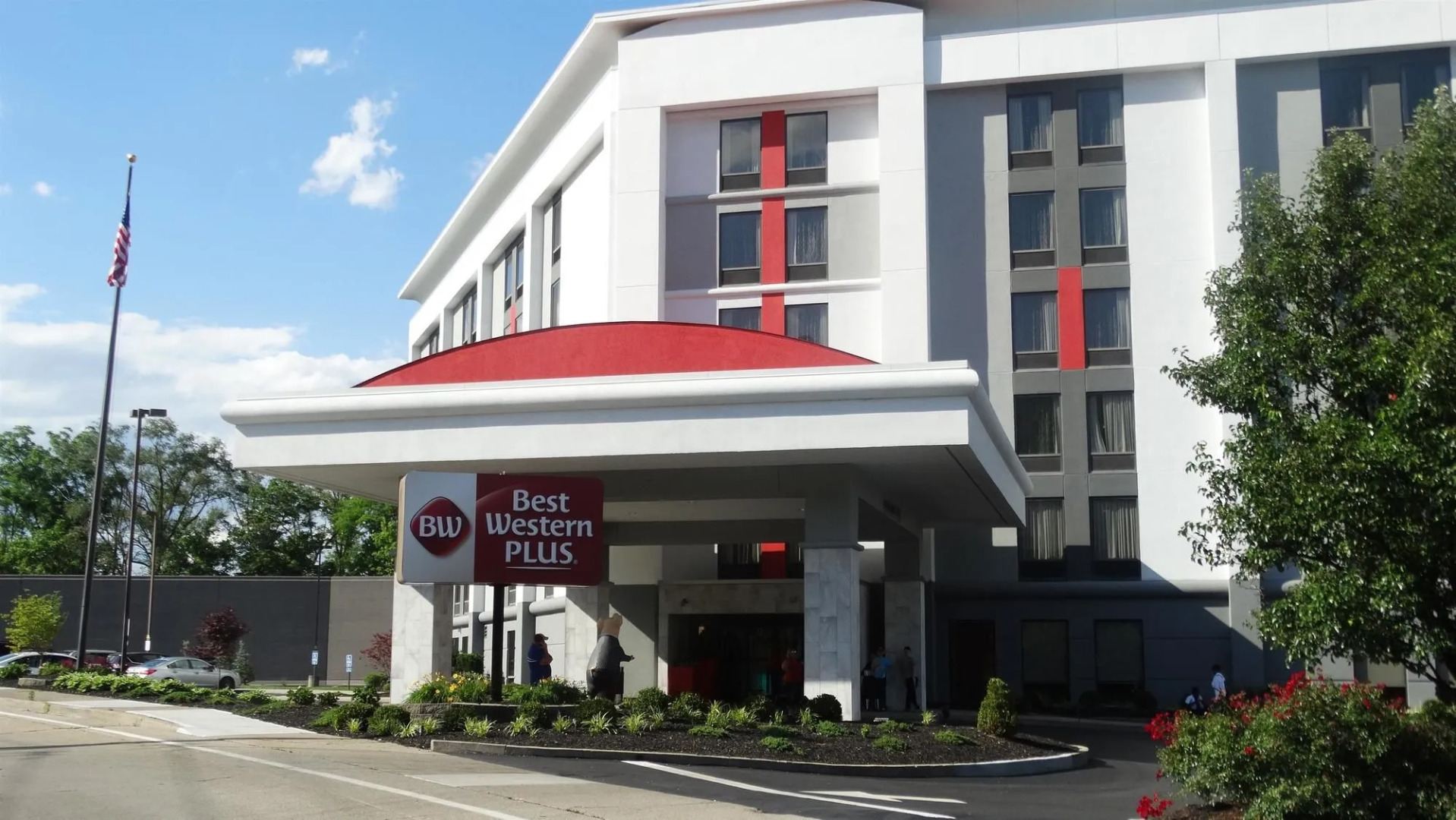 Holiday Inn Express & Suites Cincinnati Riverfront by IHG