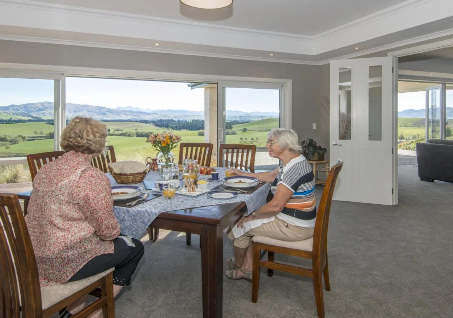 Ribbonwood Country House
