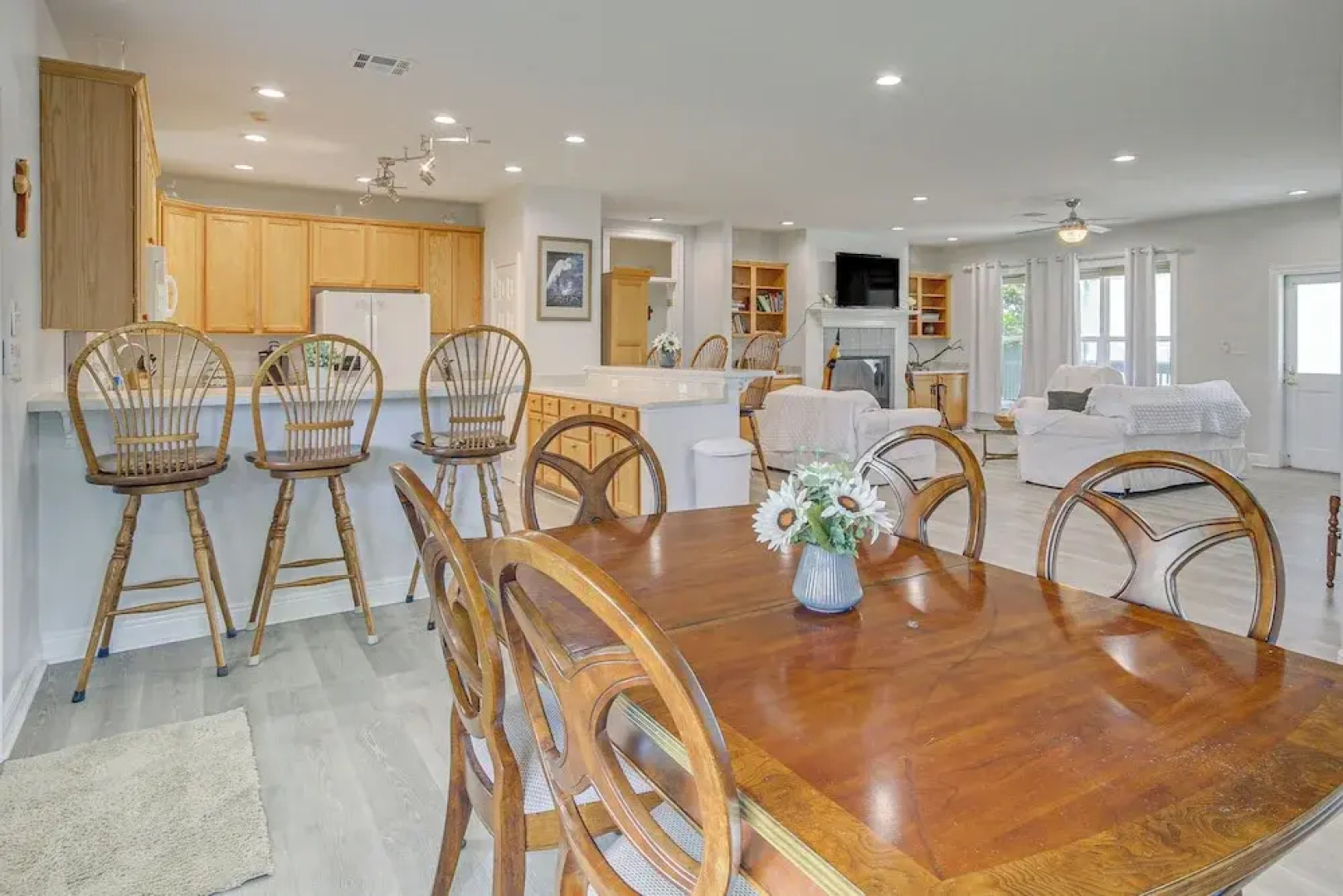 Waveland Vacation Rental - Walk to the Beach!