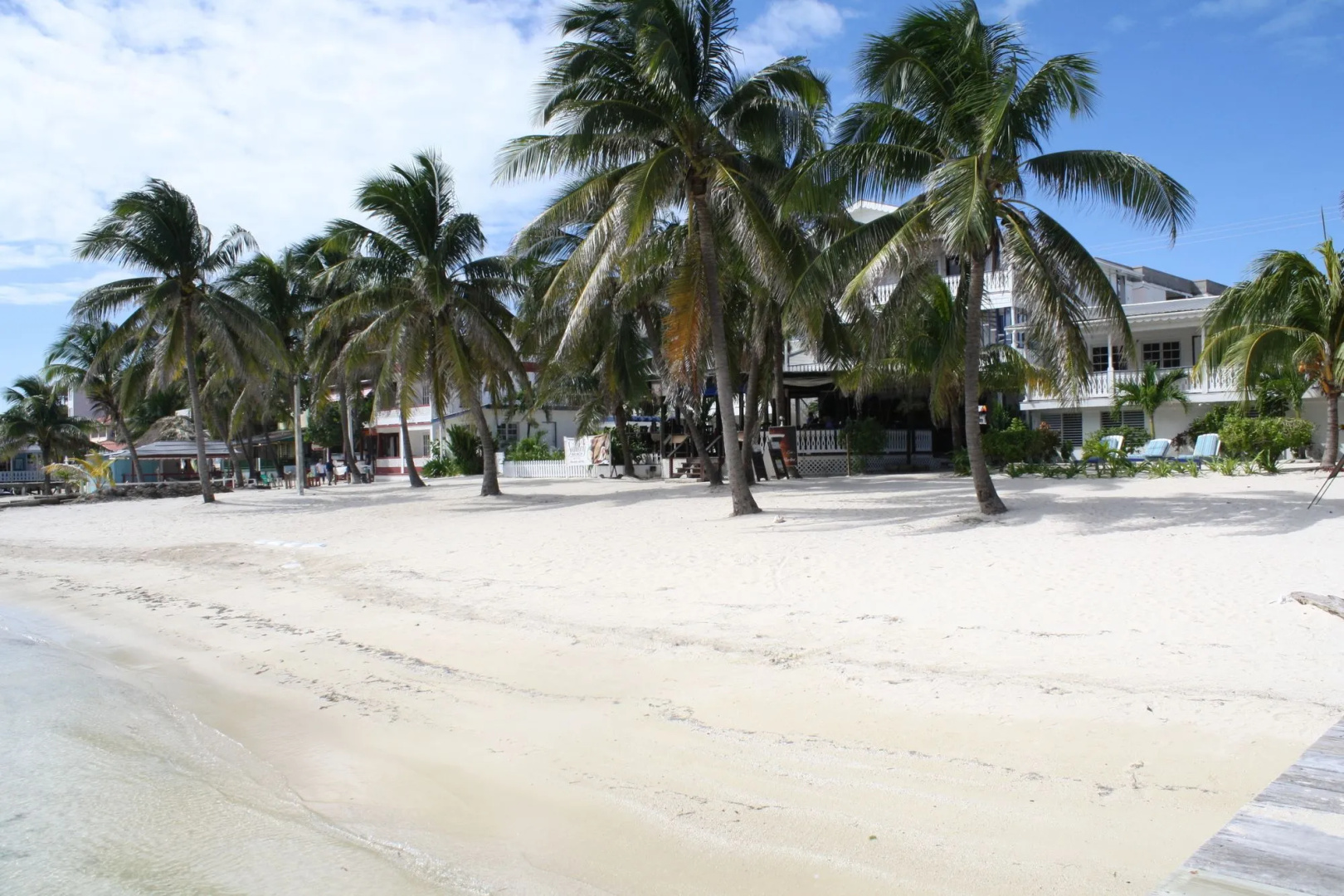 San Pedro Holiday Hotel