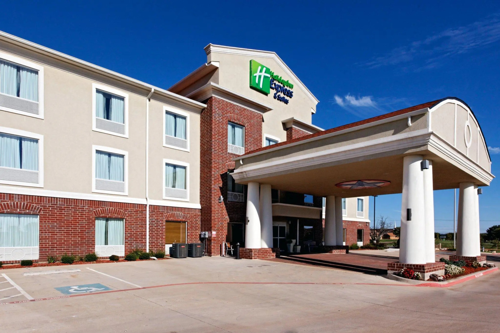 Holiday Inn Express Hotel & Suites Cleburne by IHG