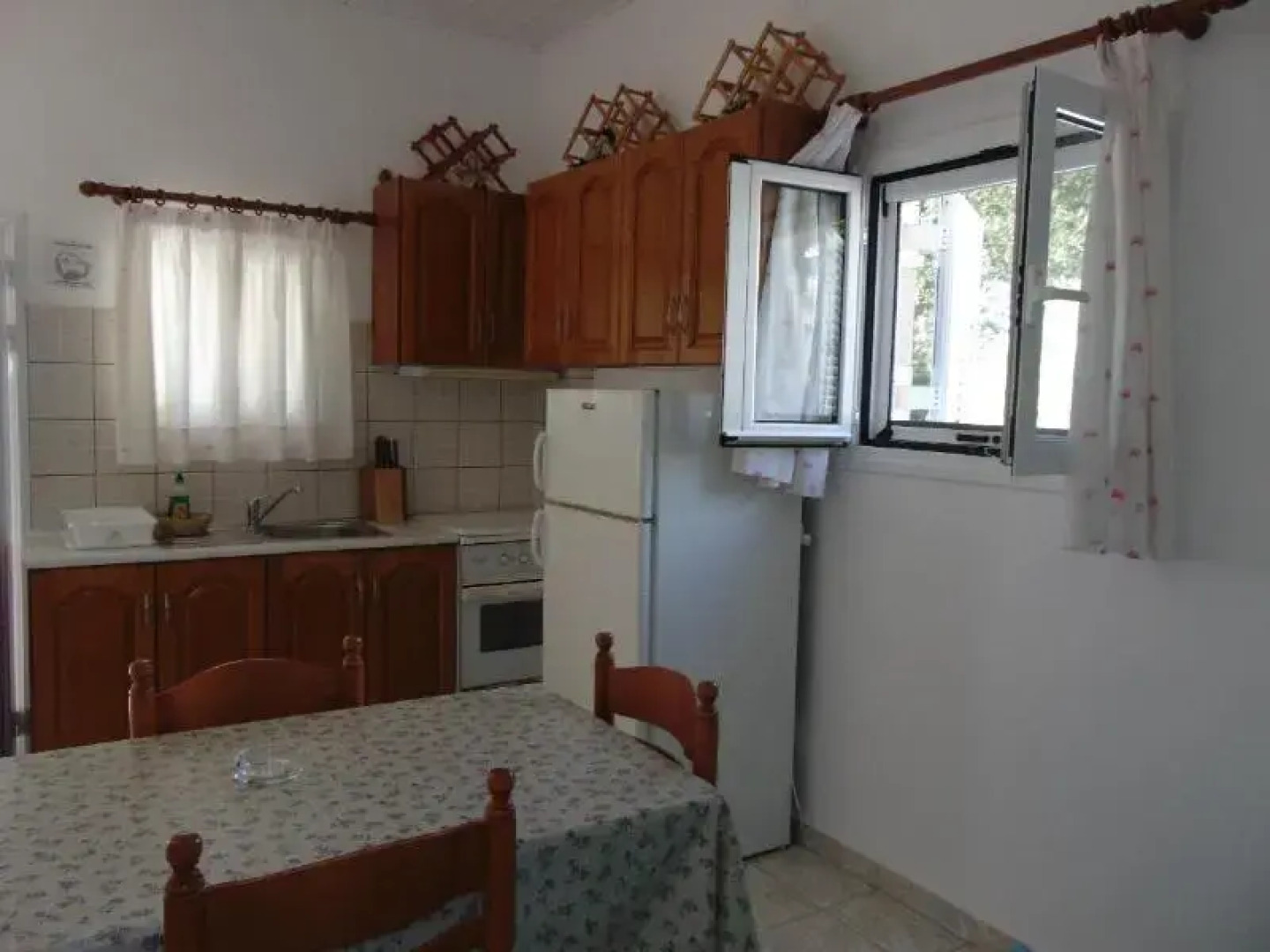 Marina Apartments & Studios