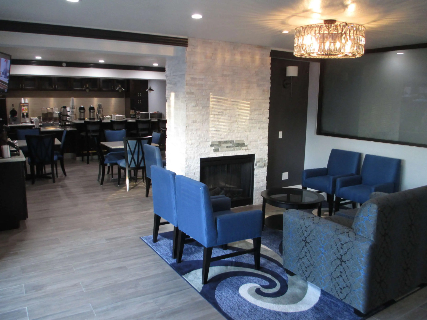 Best Western Plus Diamond Valley Inn