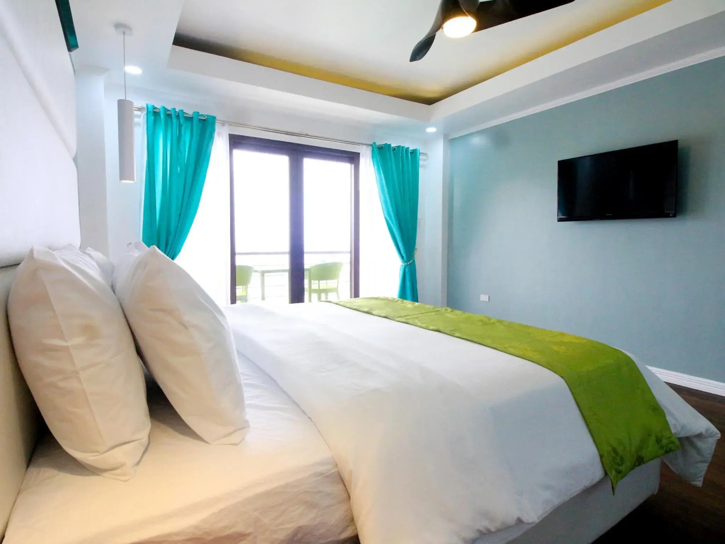 Manarra Seaview Resort