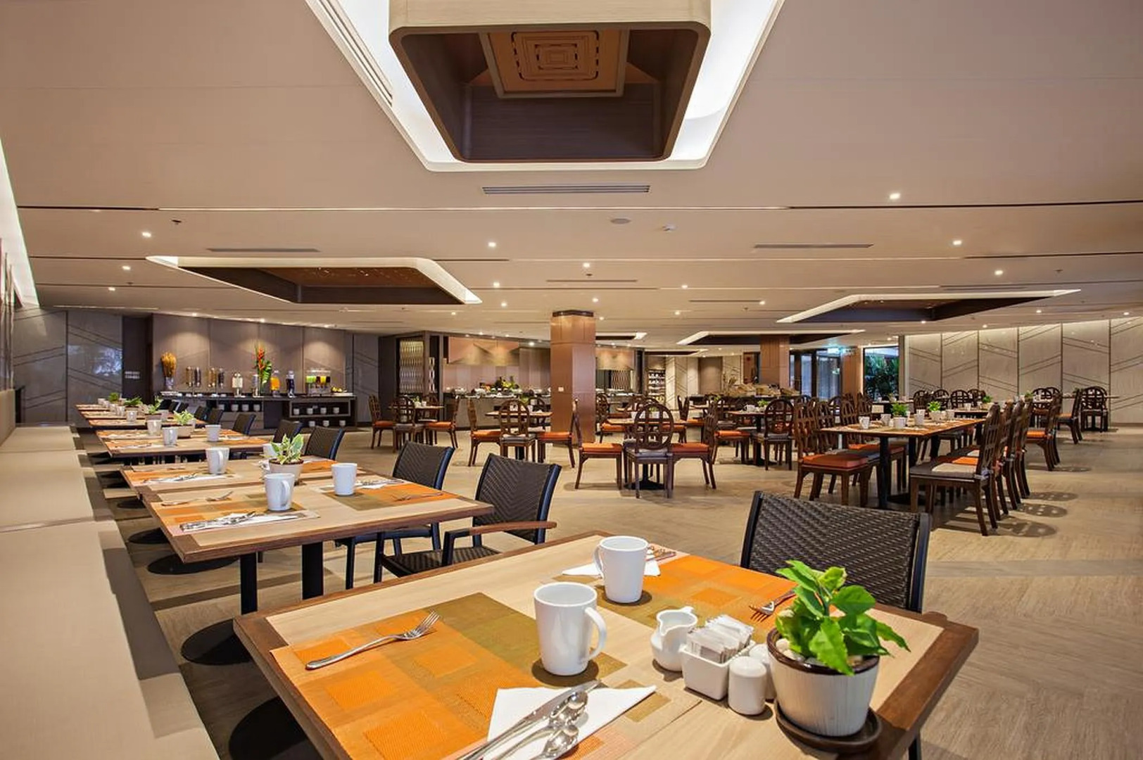 Le Meridien Khao Lak Resort & Spa