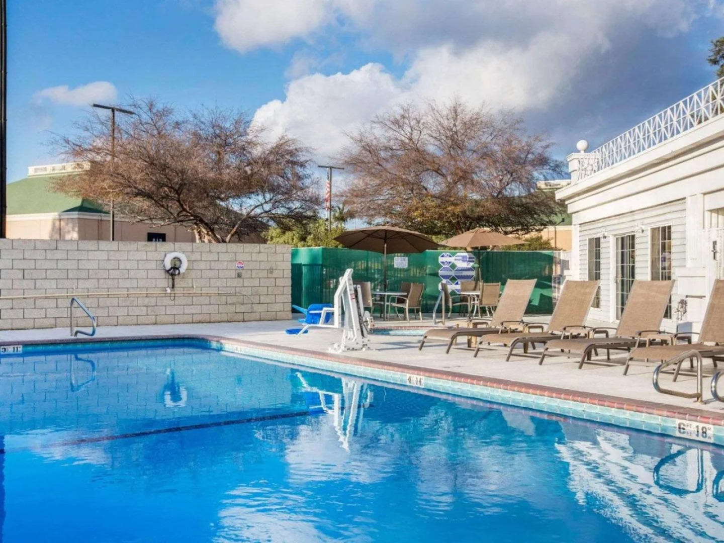 Quality Inn & Suites Tulare