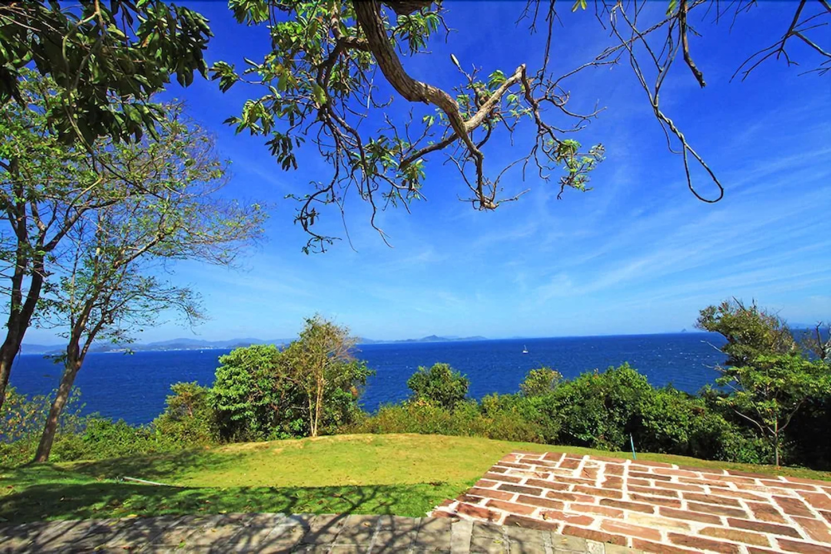 Maiton Beachfront Villa