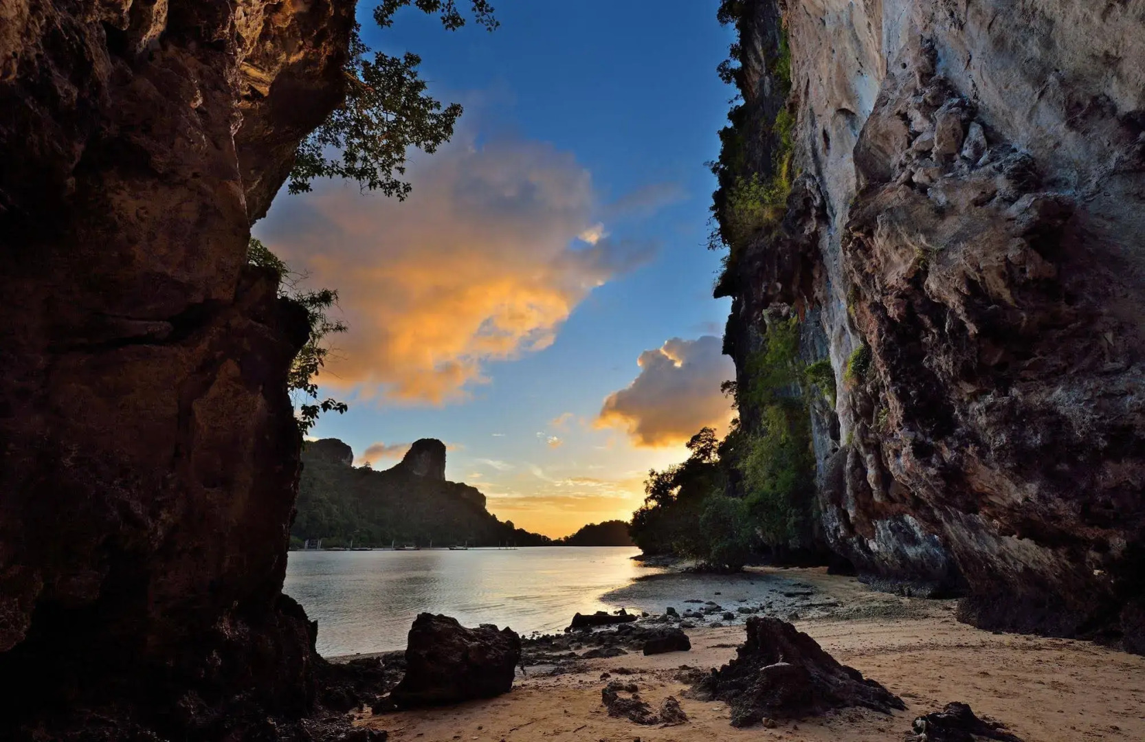 Sunrise Tropical Resort