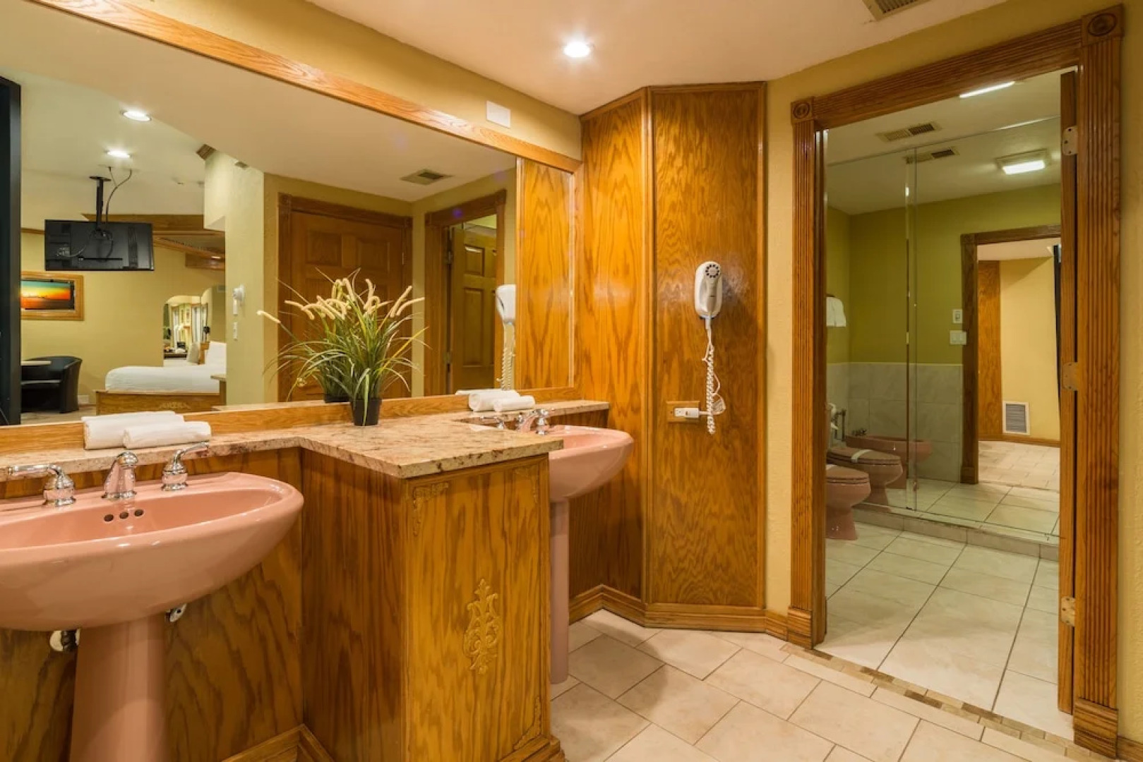 Sybaris Pool Suites Mequon