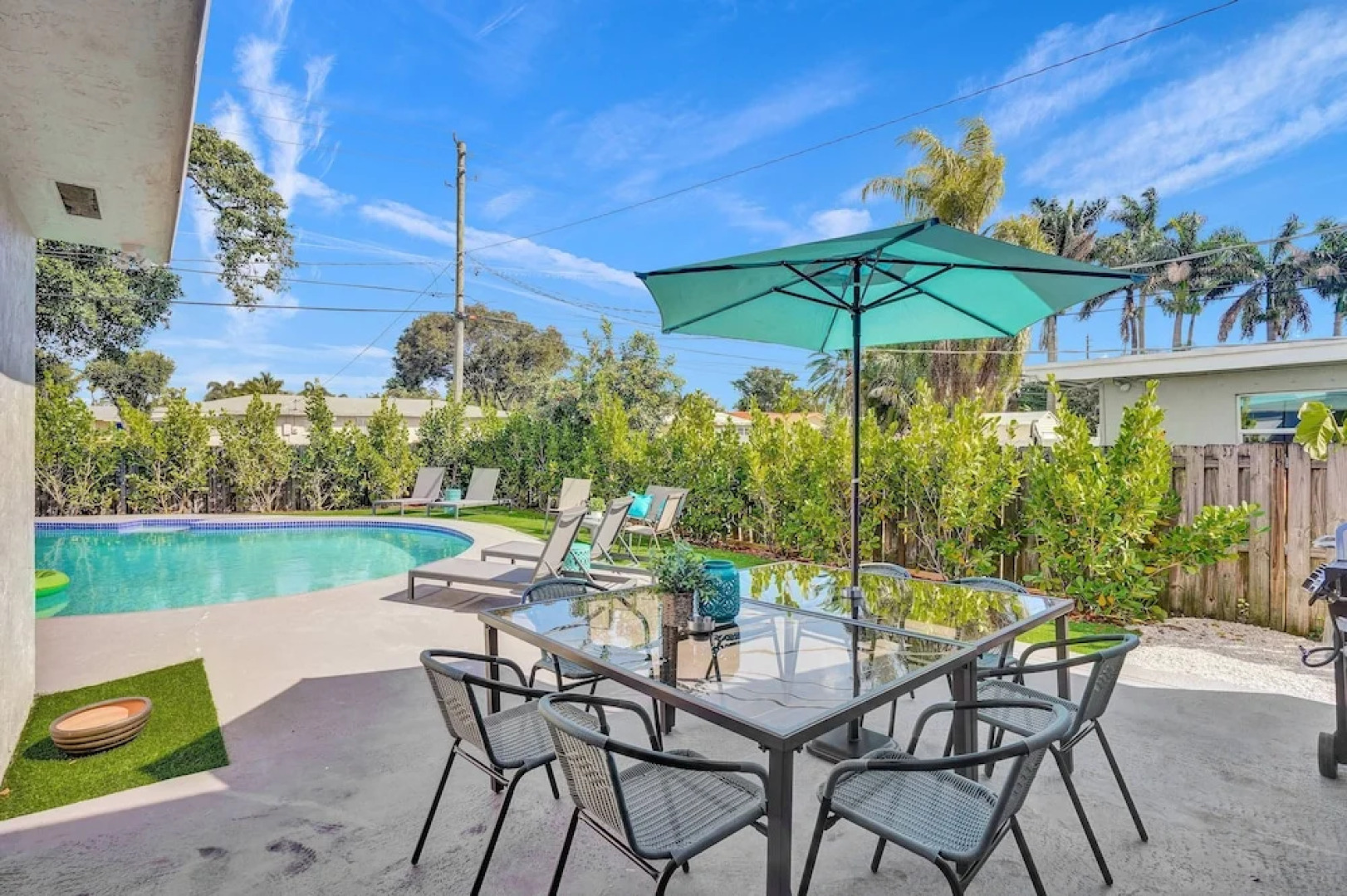 Private Heated Pool & Lovely Home