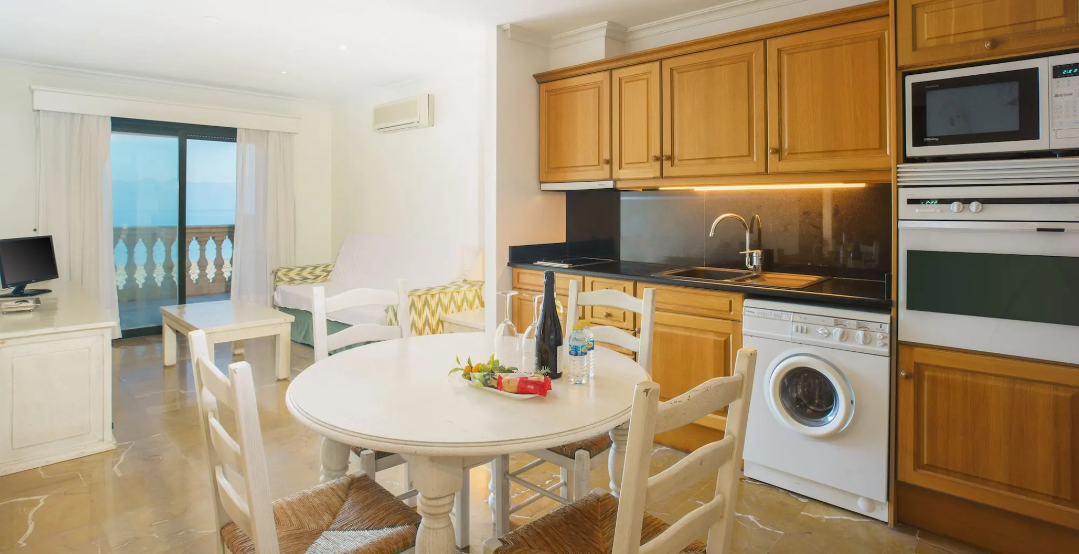 Aparthotel Galeón Suites