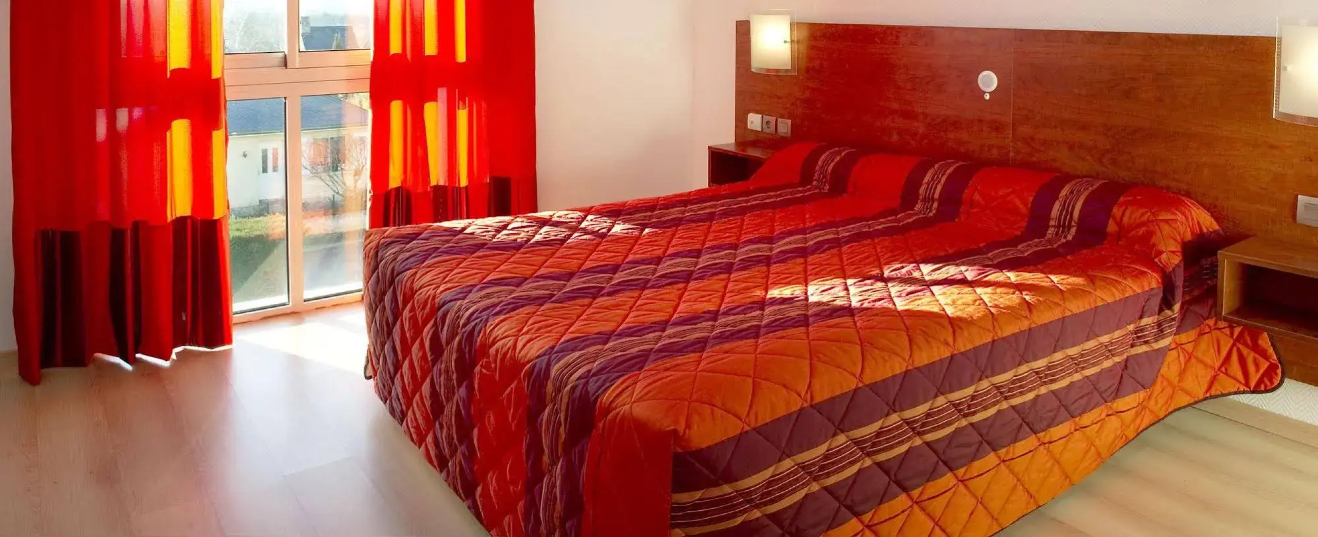 HOTEL Les Peyrières