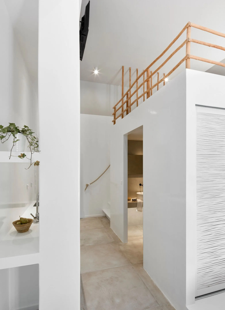 Arco Solium Suites Milos